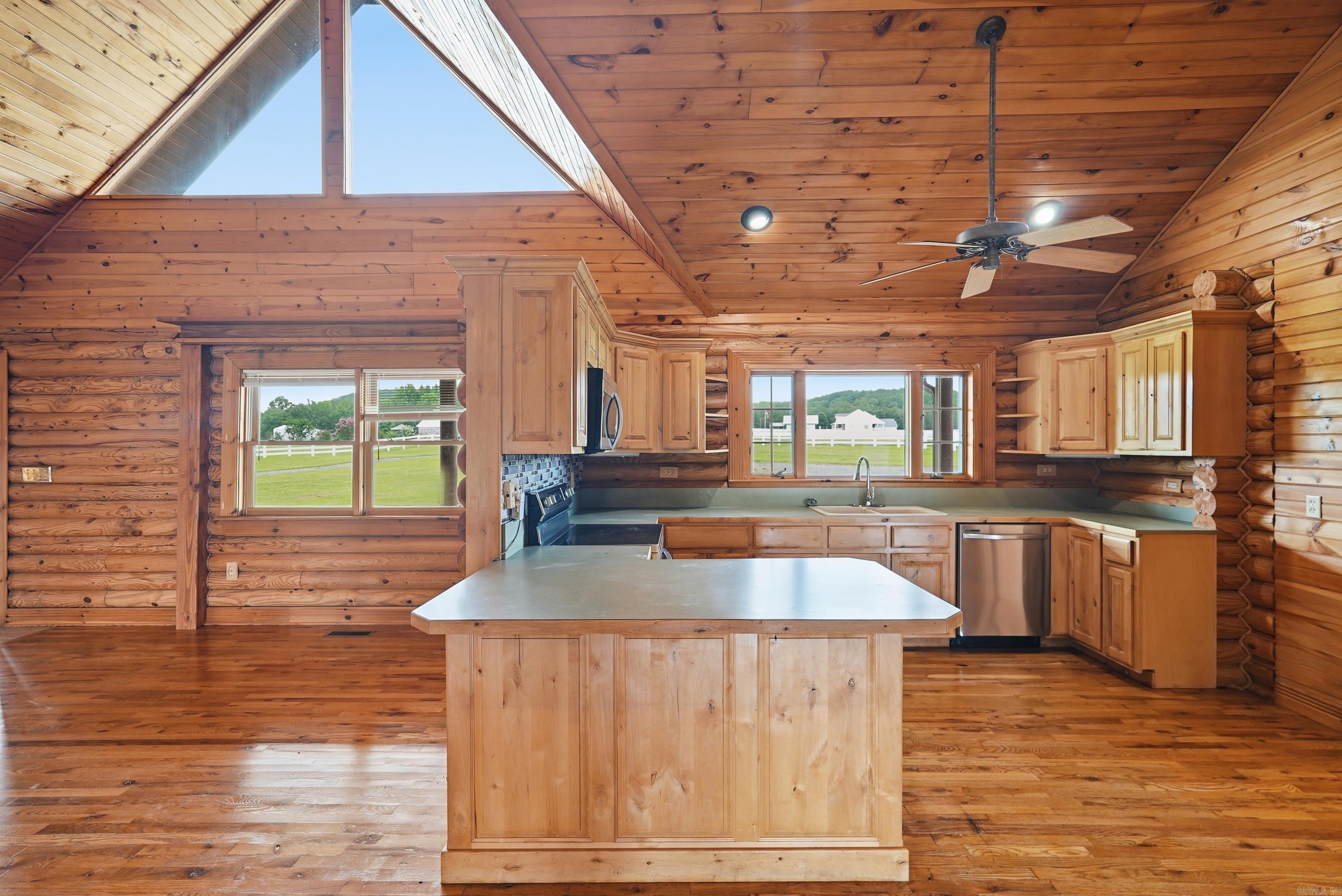 379 Cottage Creek Bee Branch, AR 72013