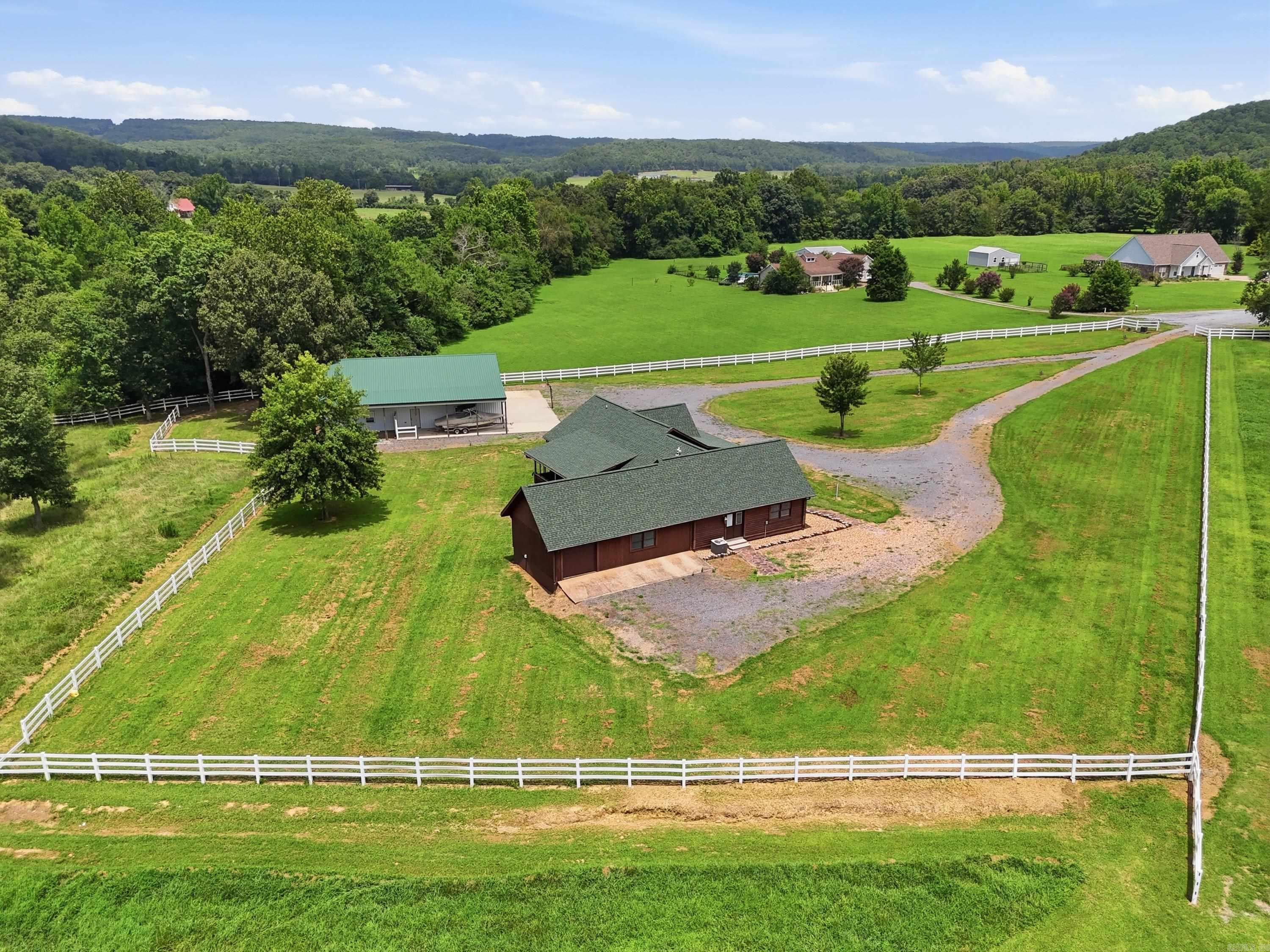 379 Cottage Creek  Bee Branch, AR