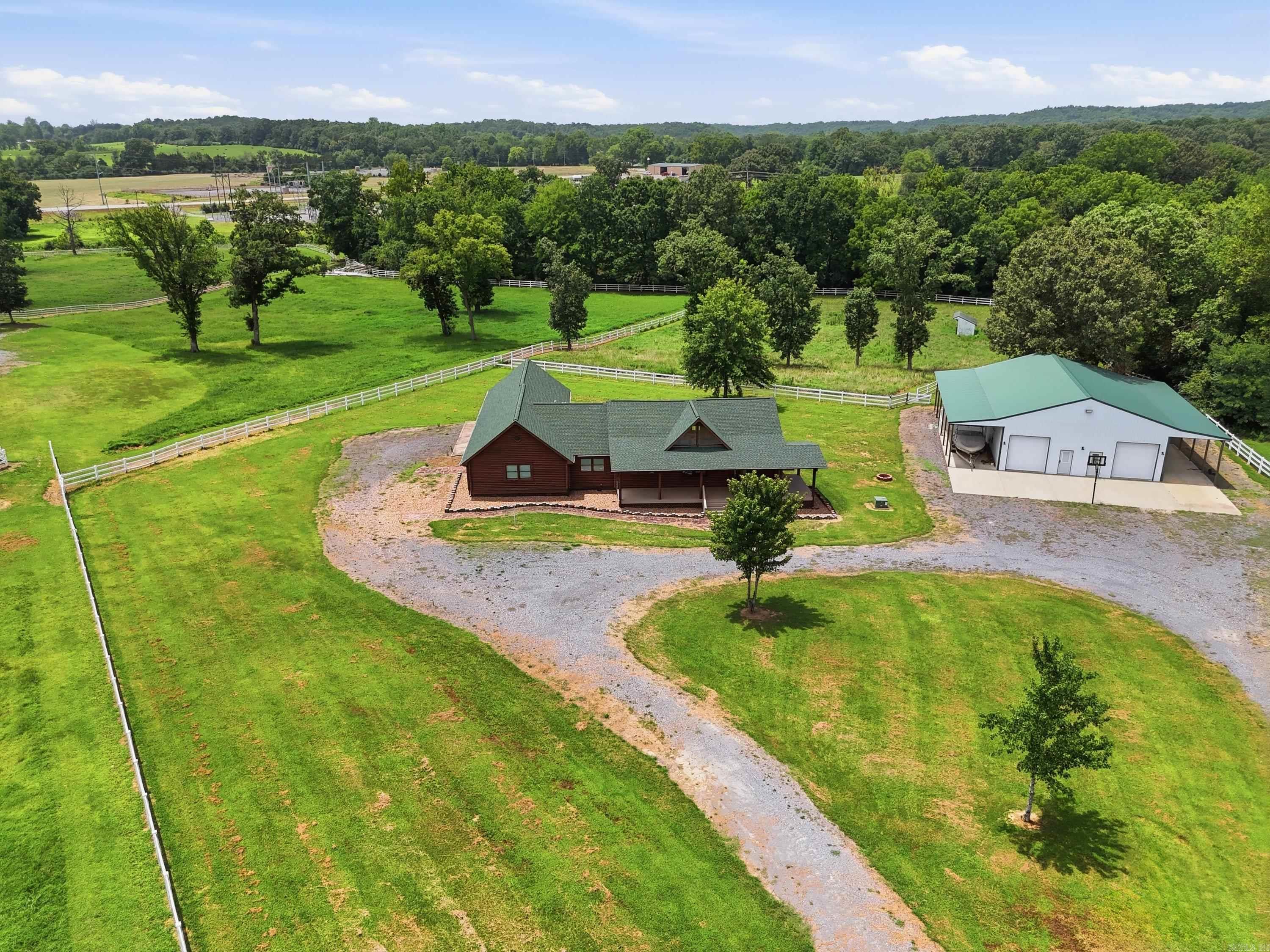 379 Cottage Creek  Bee Branch, AR