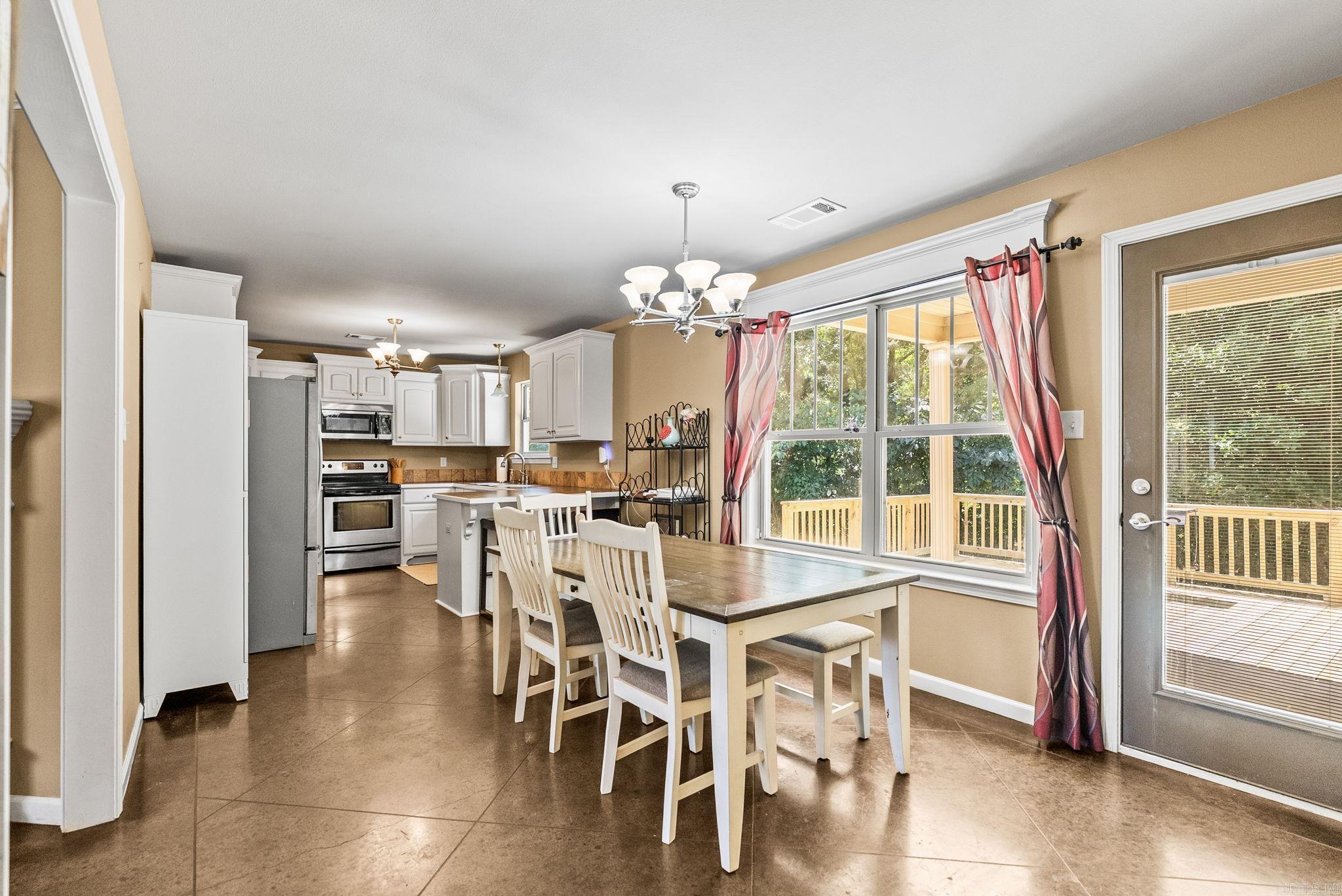 2519 Springhill Village Dr  Bryant, AR