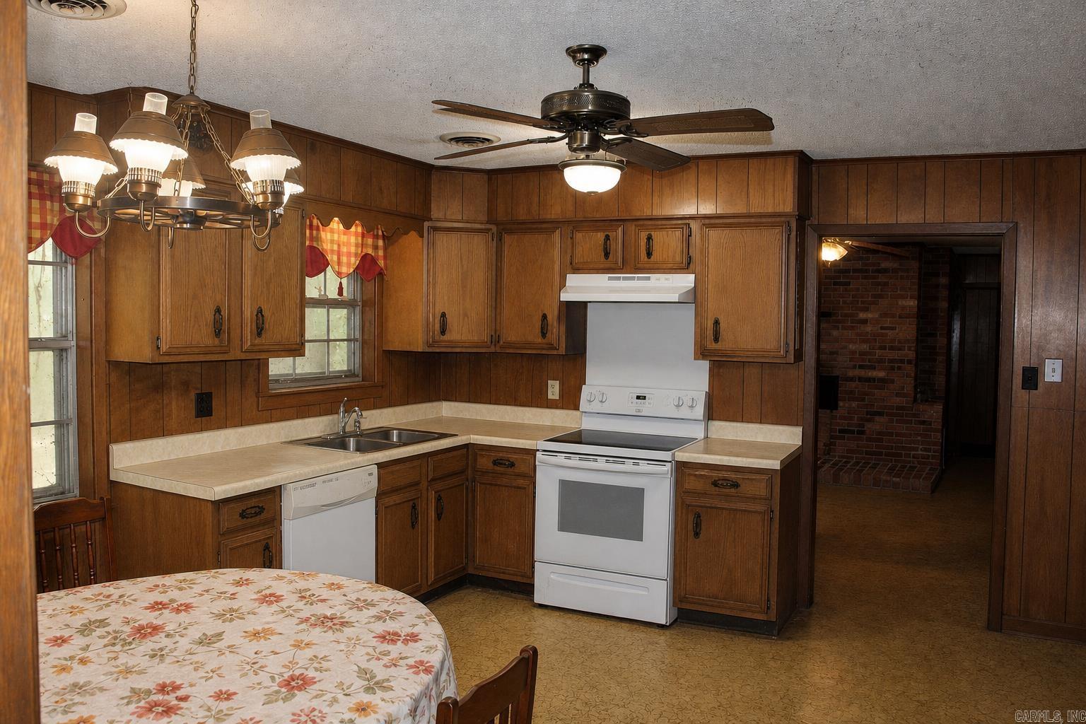 1126 N 4th St  West Helena, AR
