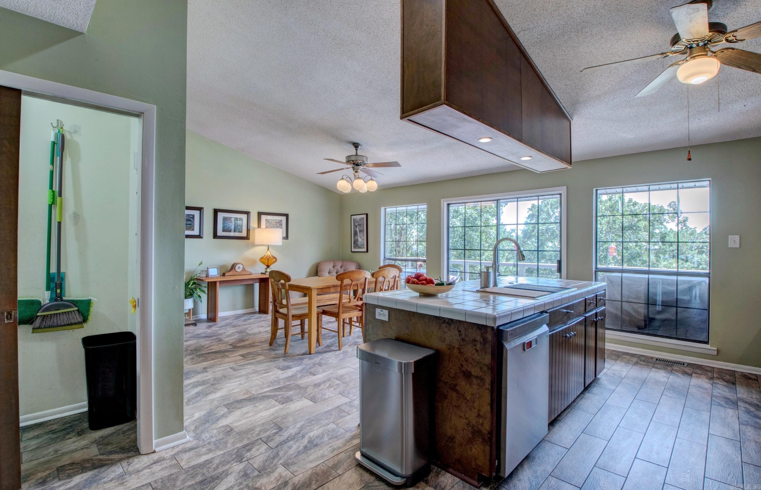 460 Grandview  Conway, AR