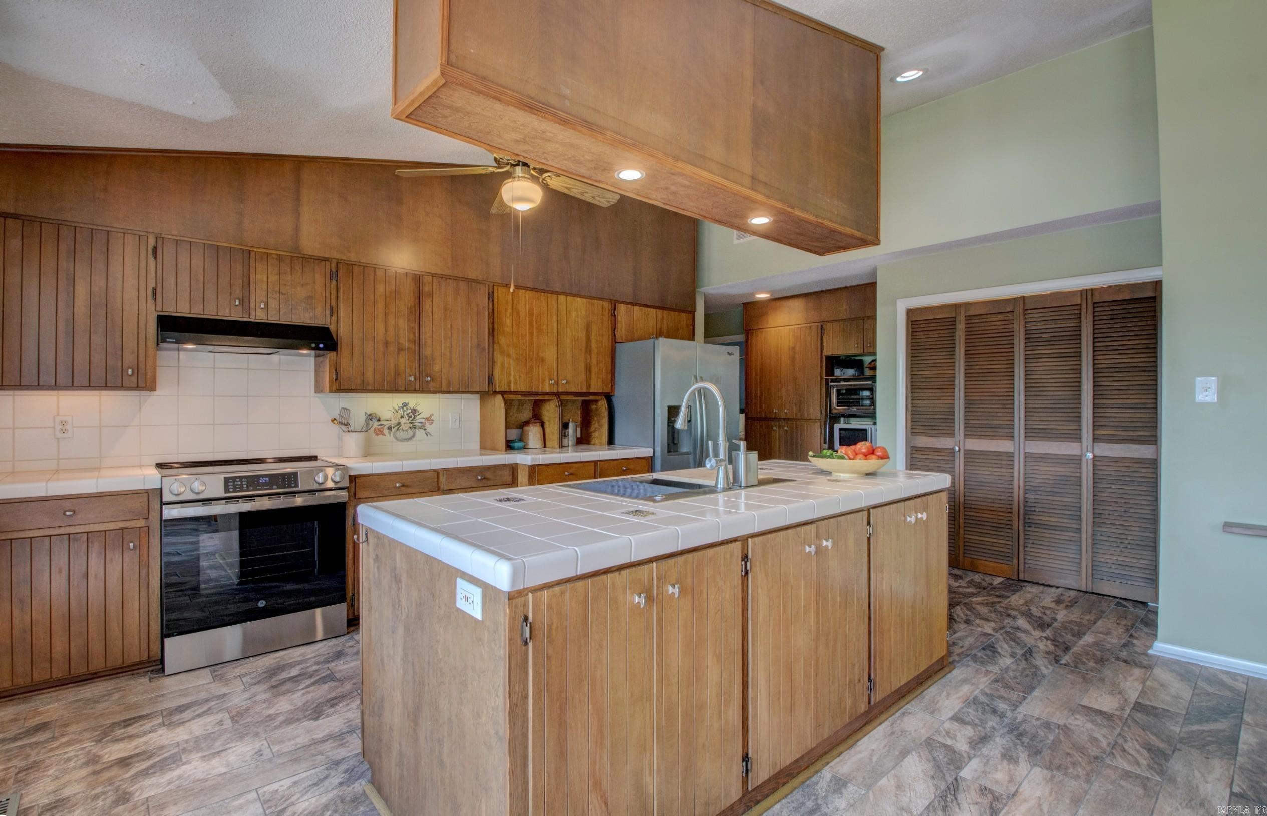 460 Grandview  Conway, AR