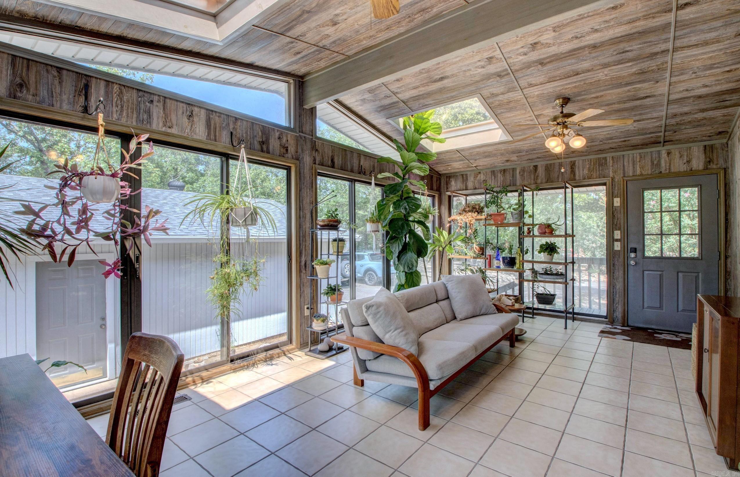 460 Grandview  Conway, AR