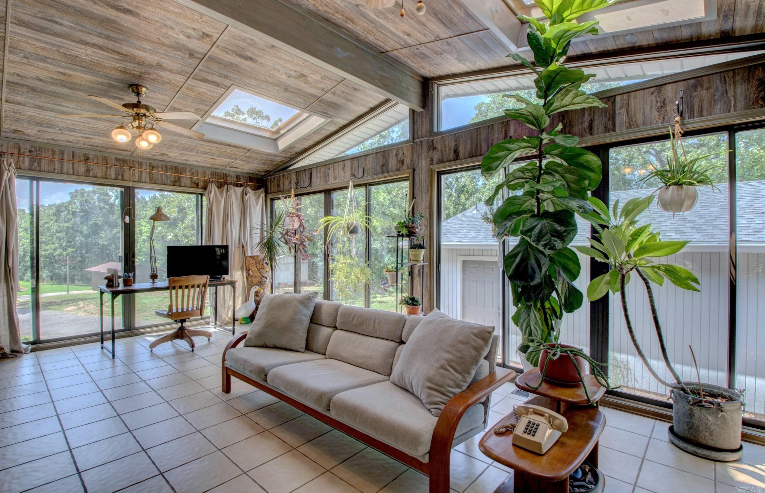 460 Grandview  Conway, AR