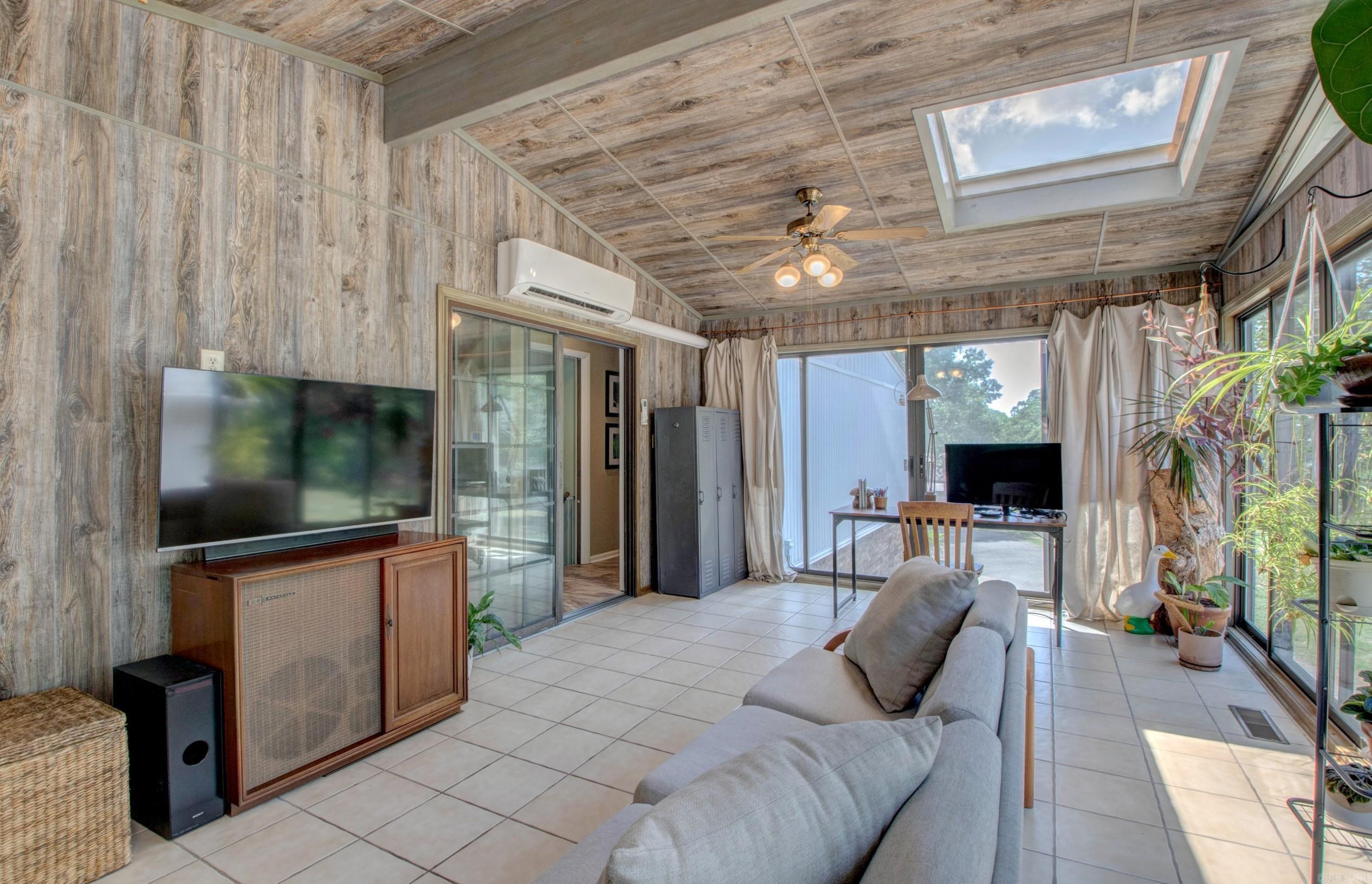 460 Grandview  Conway, AR