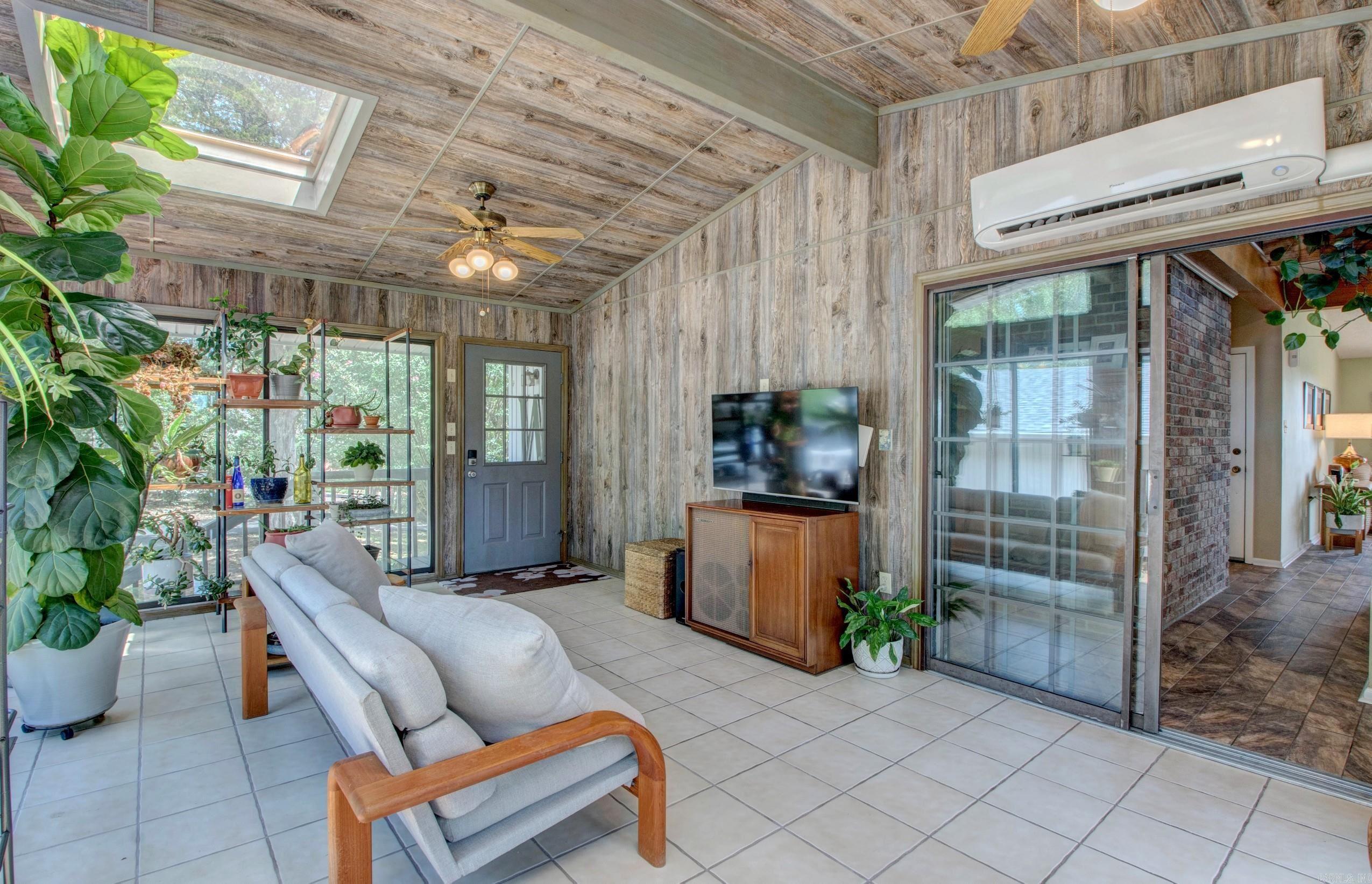 460 Grandview  Conway, AR