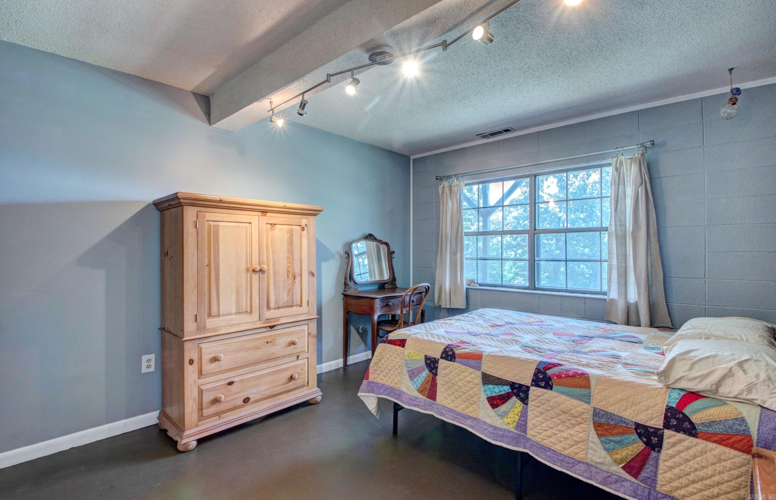 460 Grandview  Conway, AR