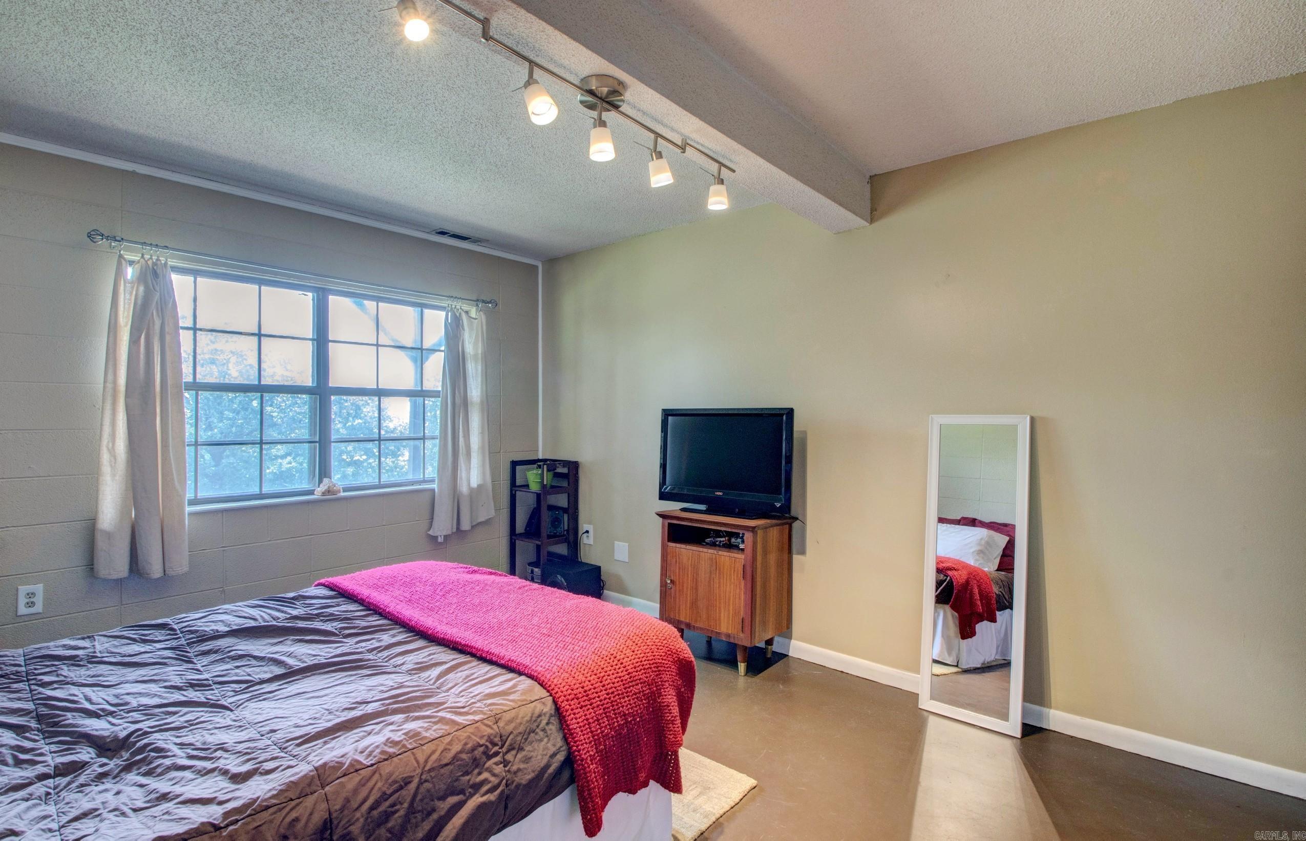 460 Grandview  Conway, AR
