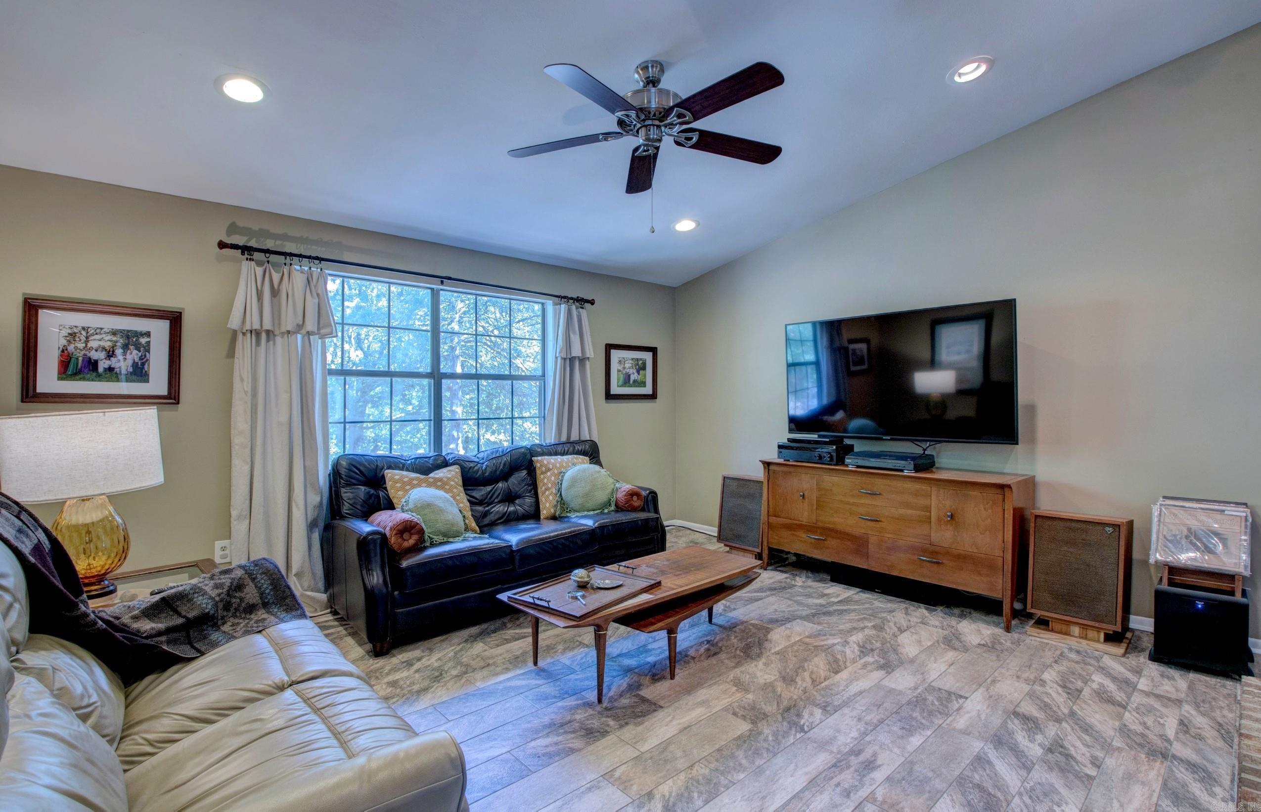 460 Grandview  Conway, AR