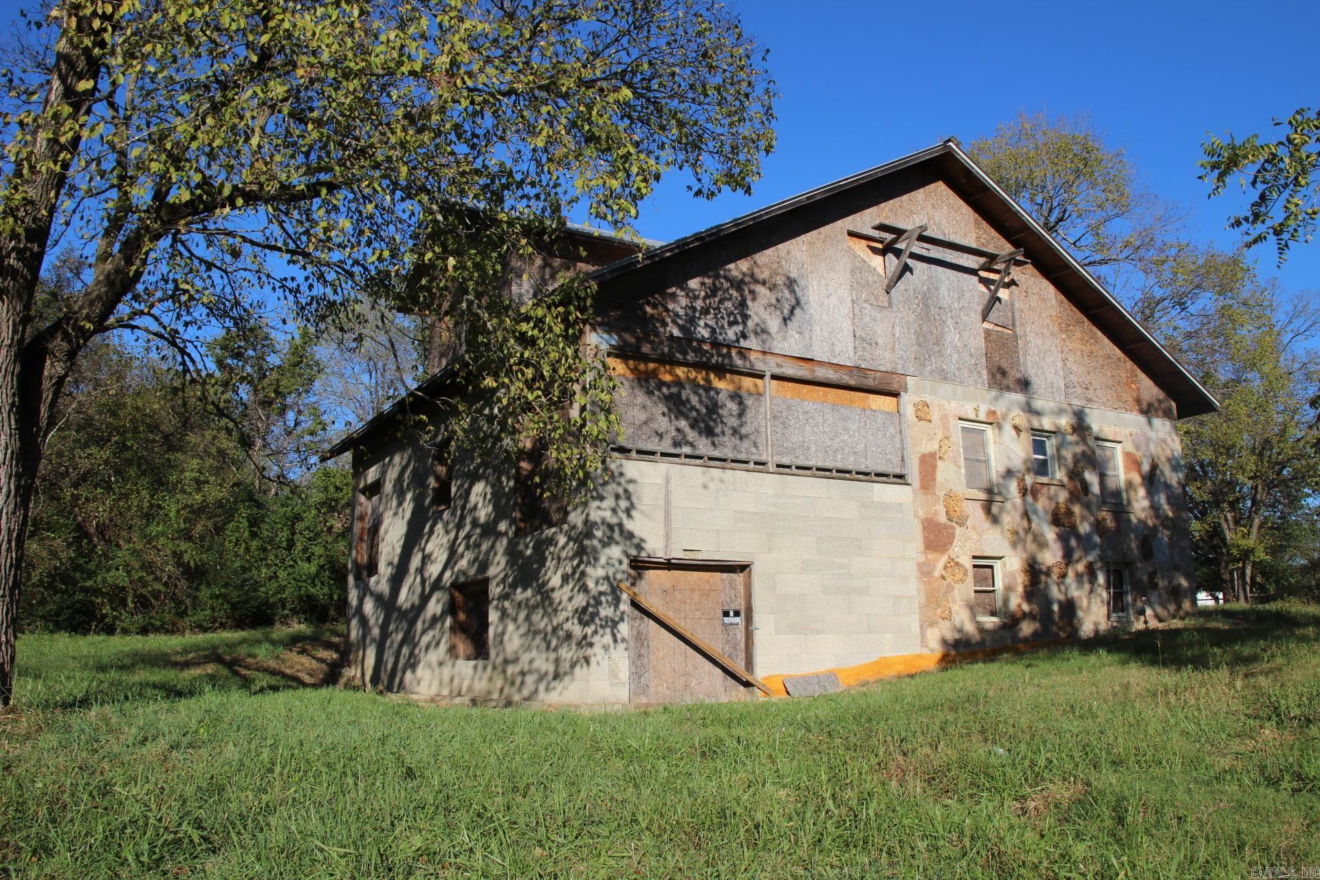 315 W 4th  Yellville, AR