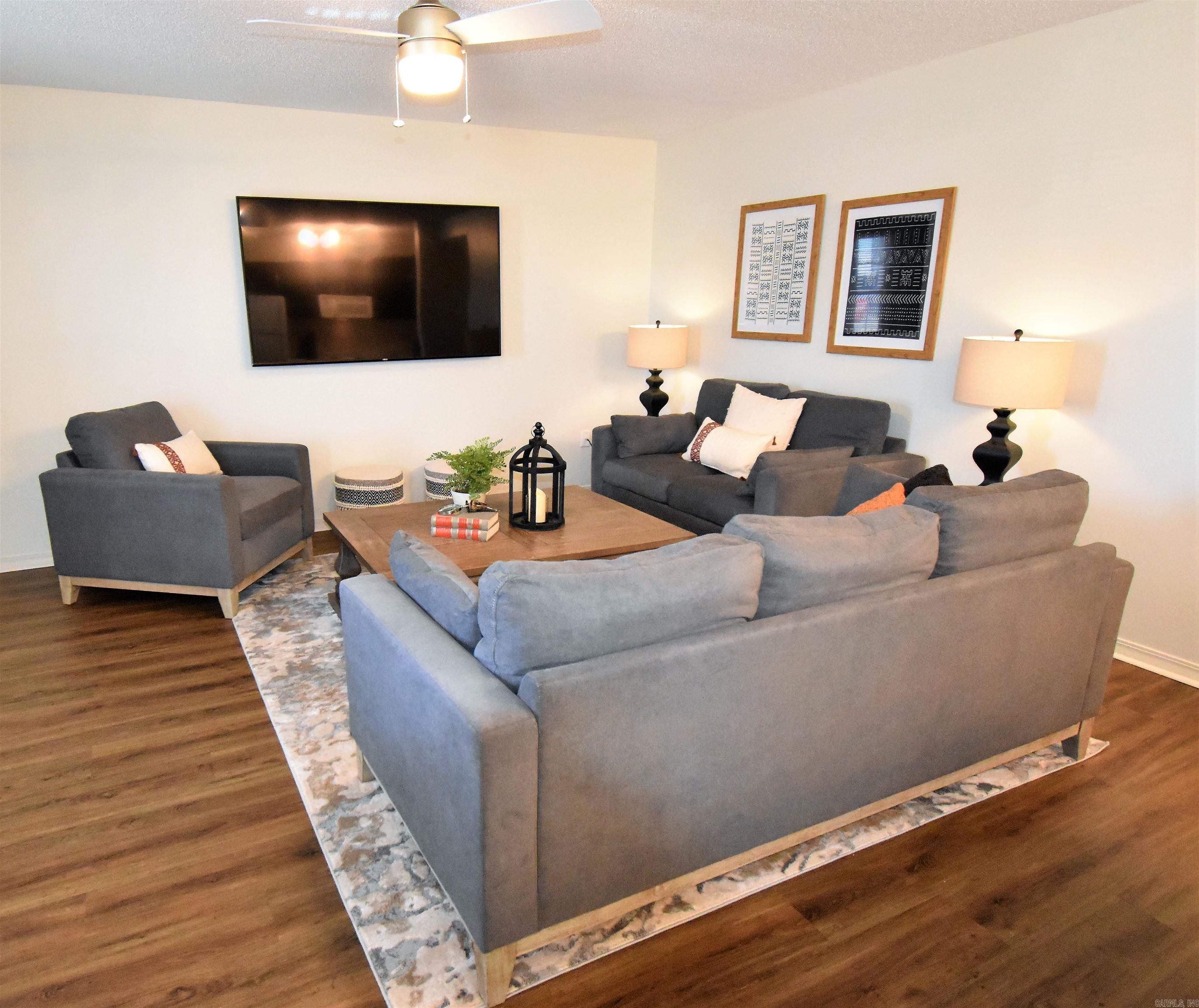 2910 E Moore  Searcy, AR
