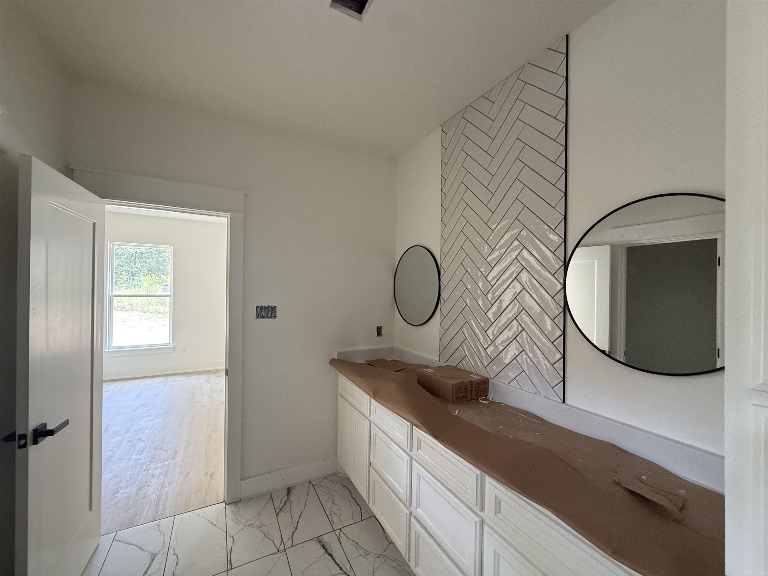 250 Garrison Road — photo 4