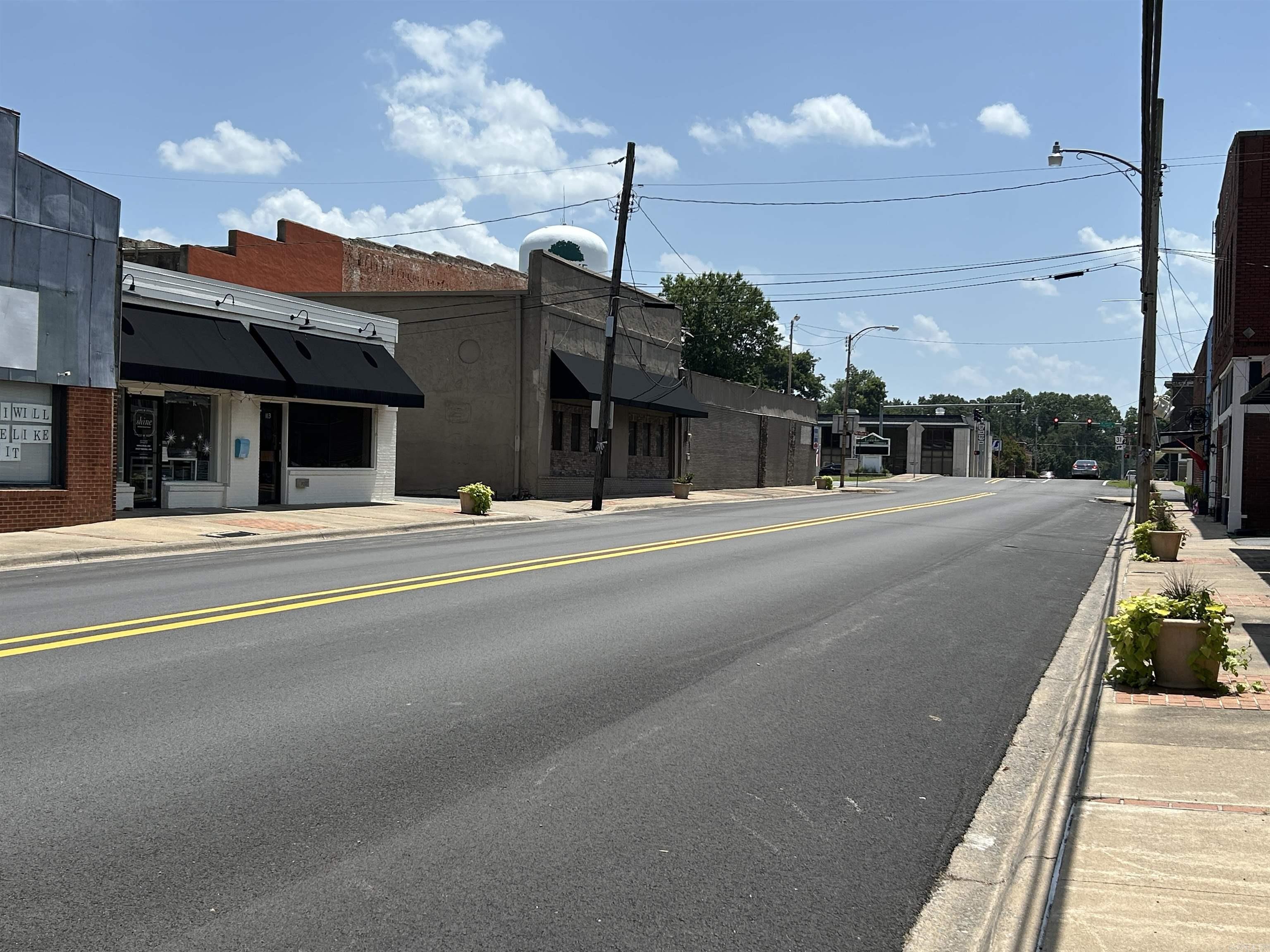 121 N Center  Lonoke, AR