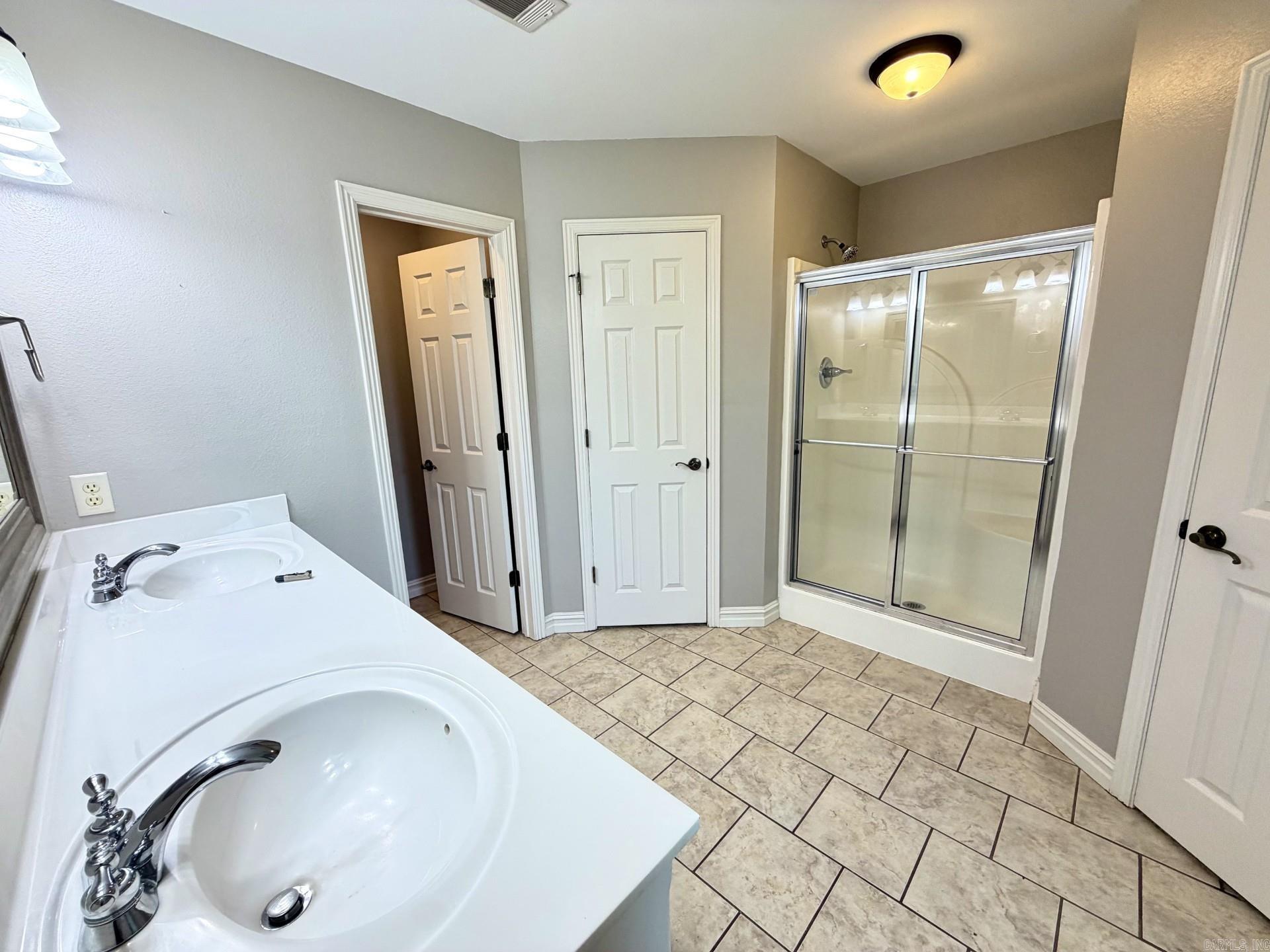 2 Harmony Cove  Maumelle, AR