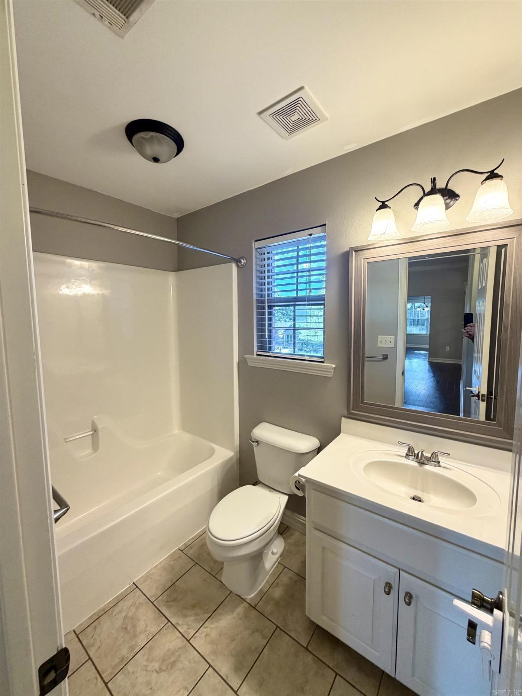 2 Harmony Cove  Maumelle, AR