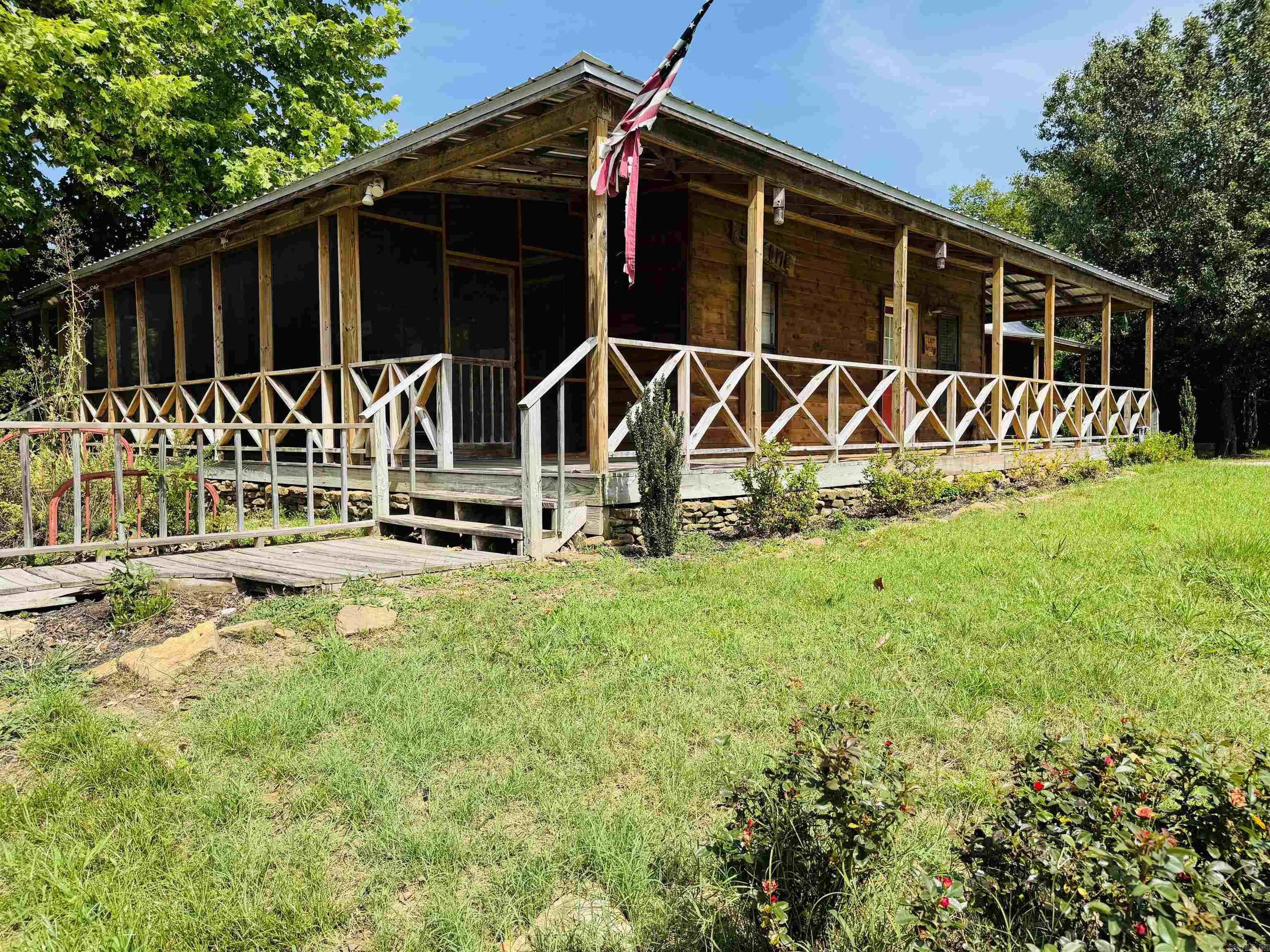 406 Cedar  Mountain View, AR