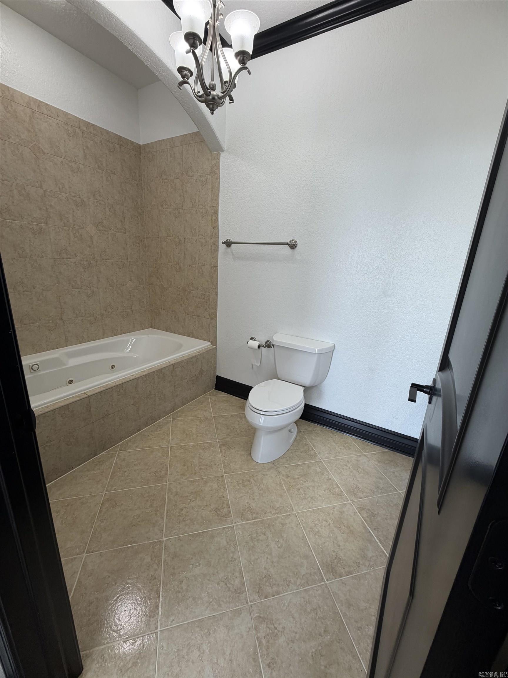 60 Deauville  Little Rock, AR