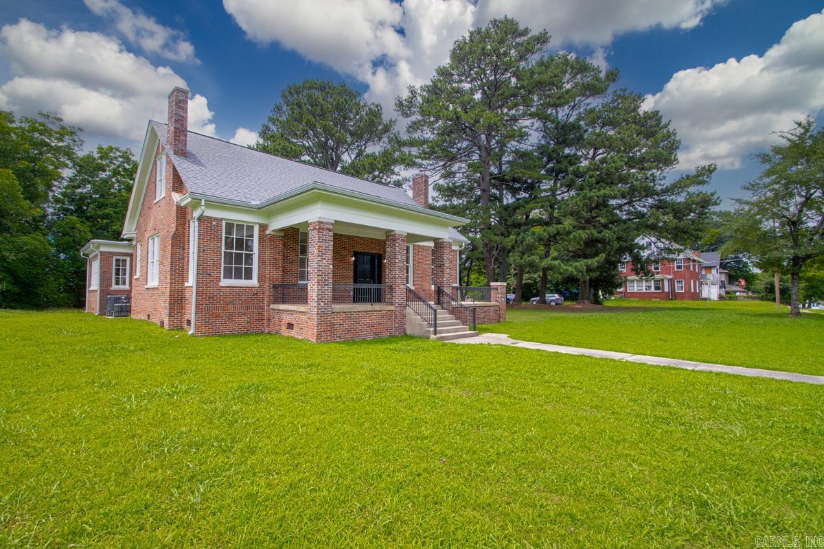 2200 Wolfe  Little Rock, AR