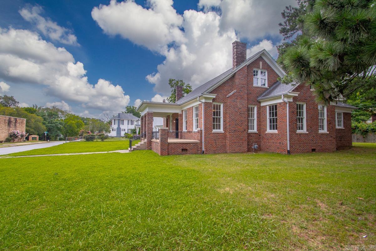 2200 Wolfe  Little Rock, AR