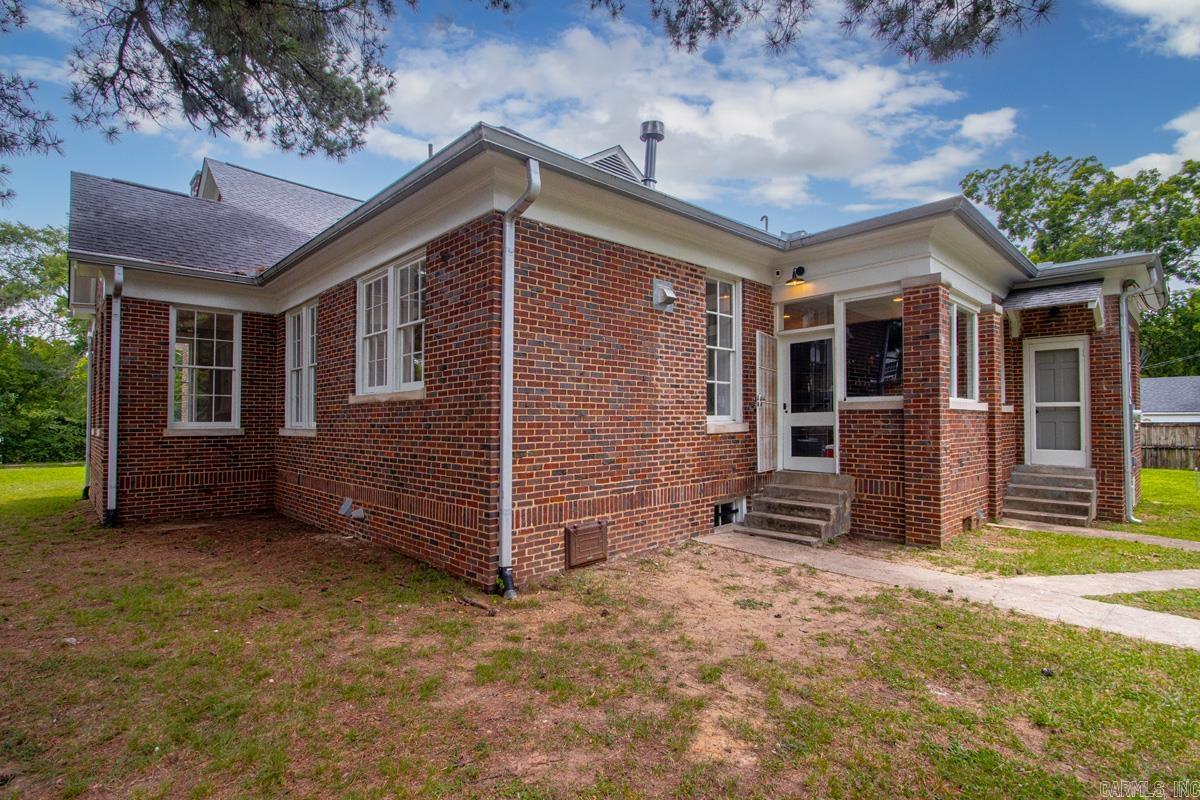 2200 Wolfe  Little Rock, AR