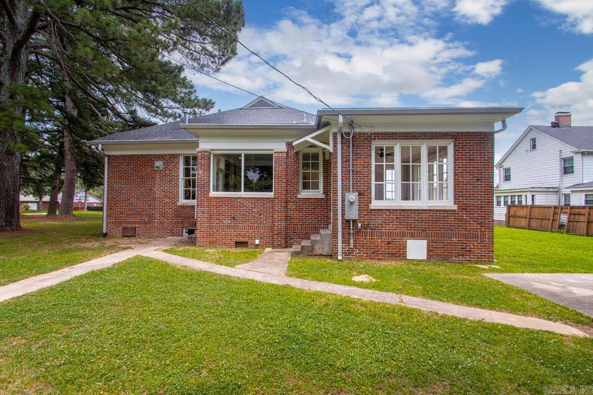 2200 Wolfe  Little Rock, AR
