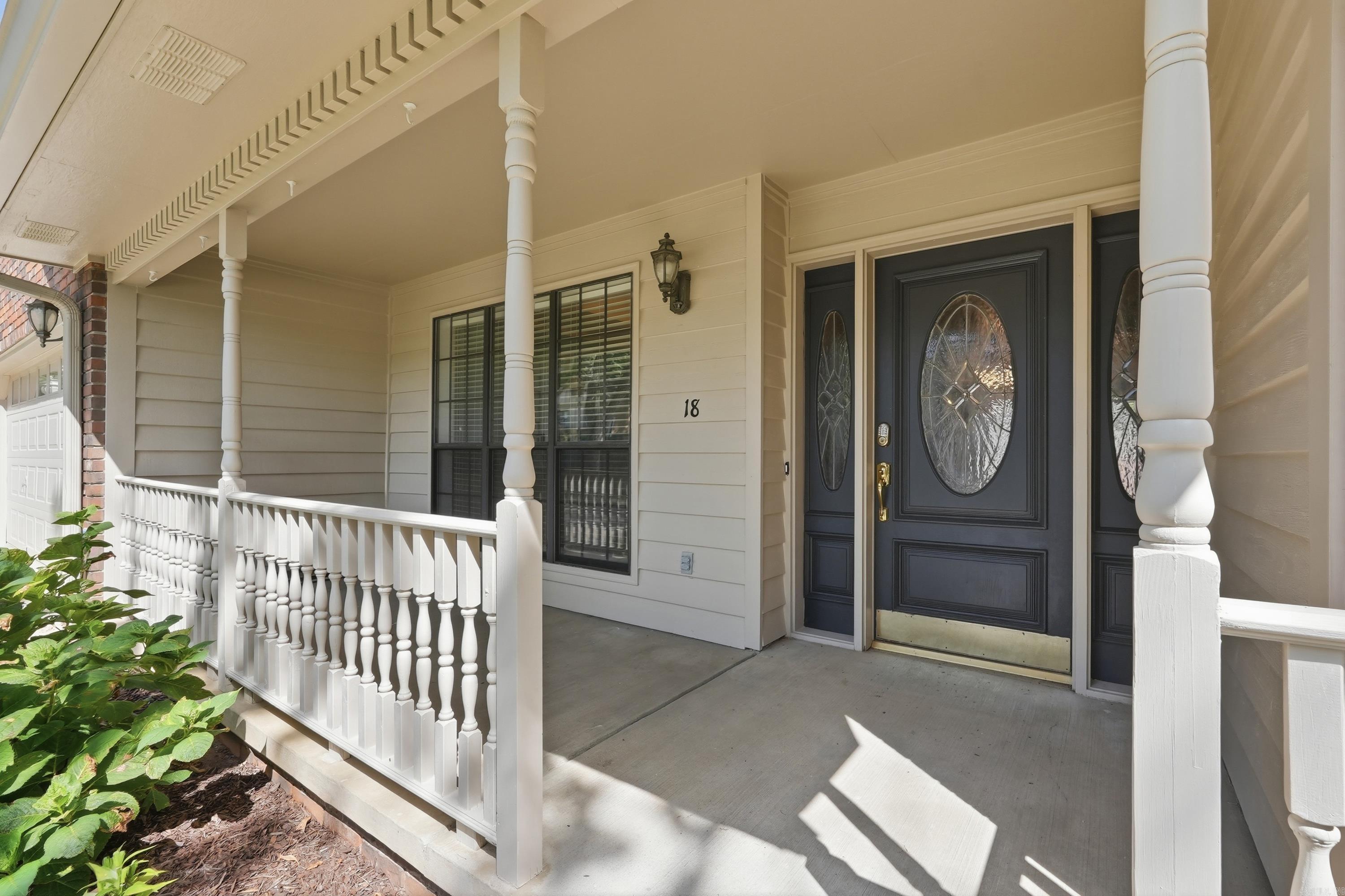 18 Blue Mountain Dr  Maumelle, AR