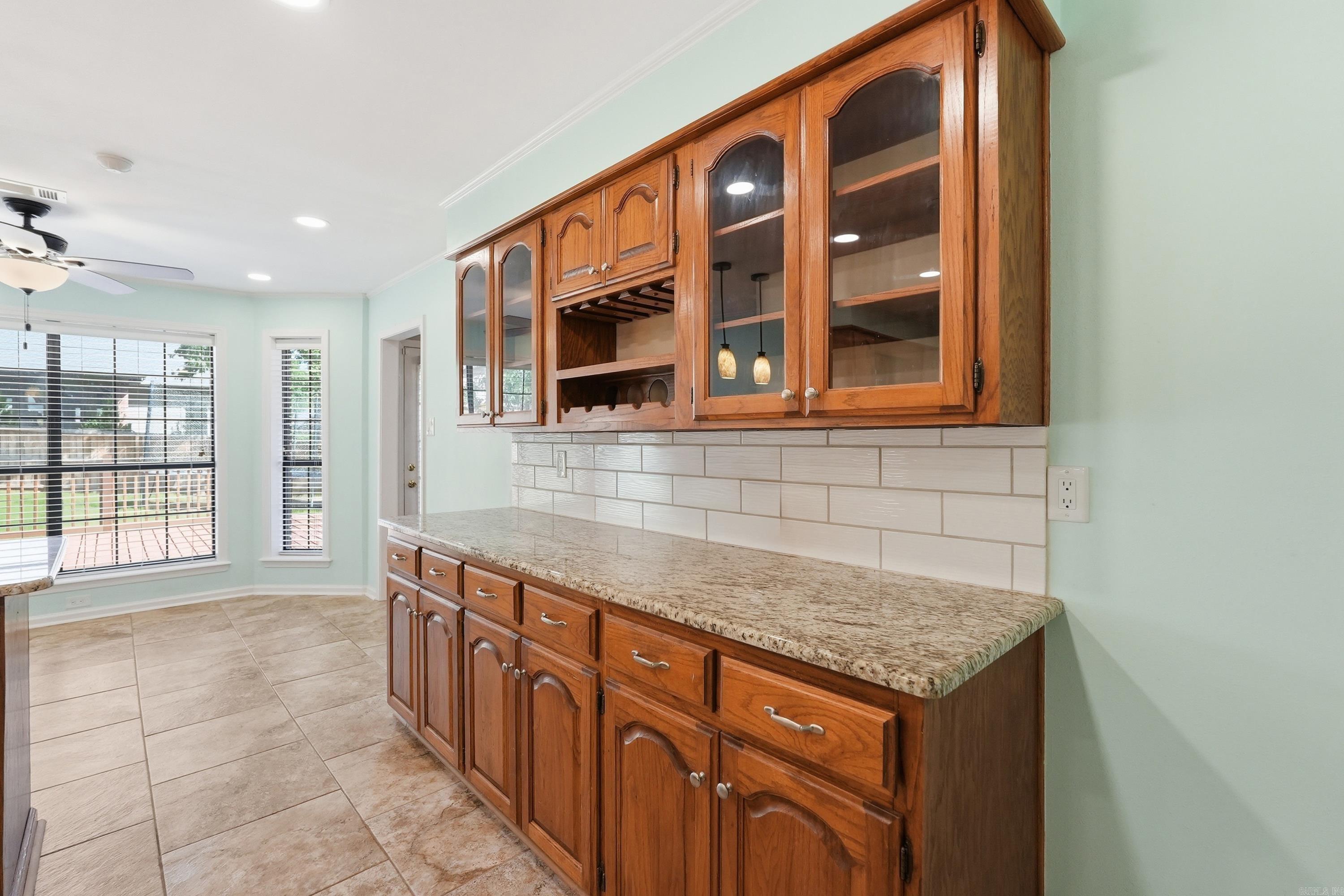 18 Blue Mountain Dr  Maumelle, AR