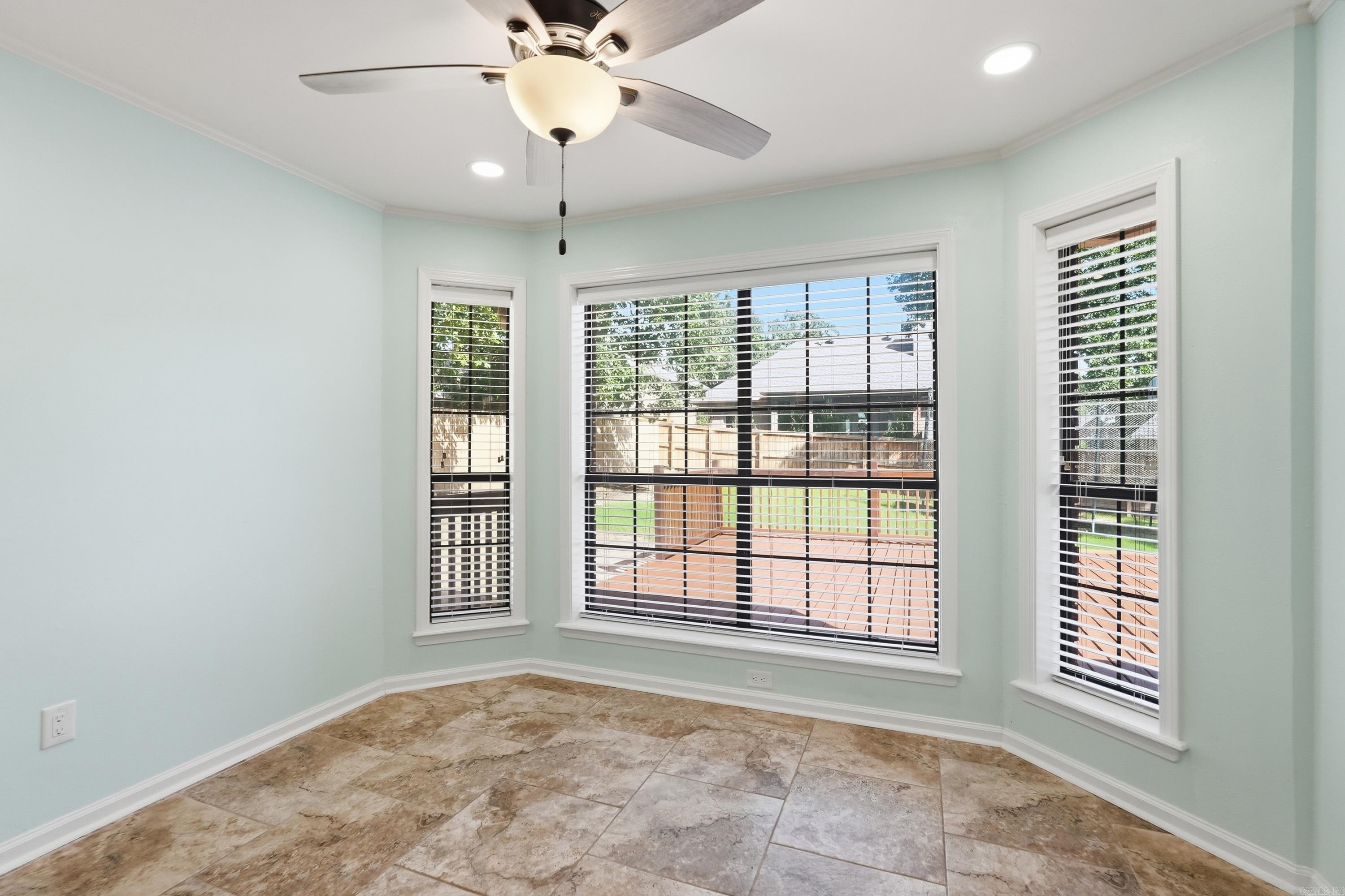 18 Blue Mountain Dr  Maumelle, AR