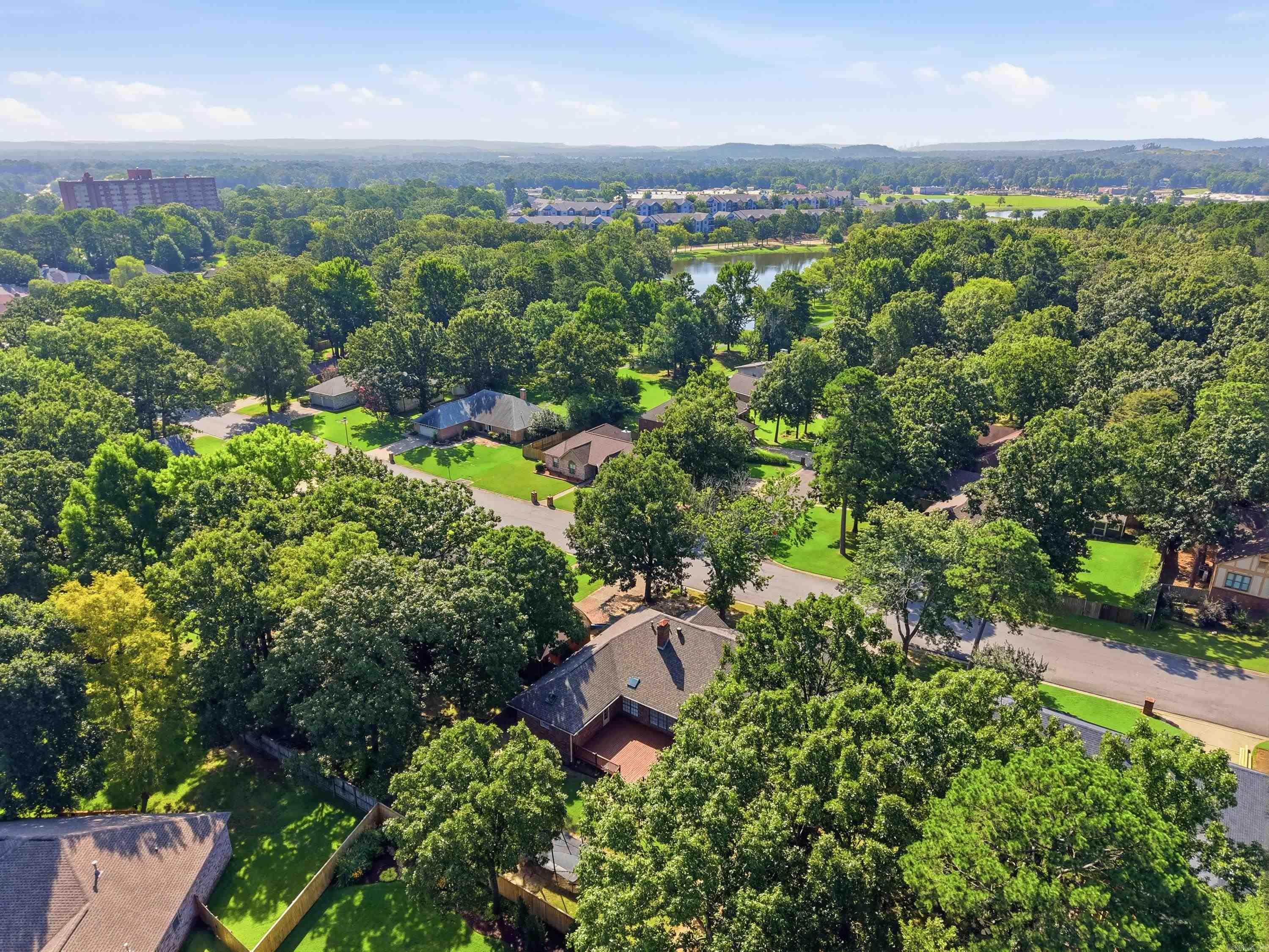 18 Blue Mountain Dr  Maumelle, AR