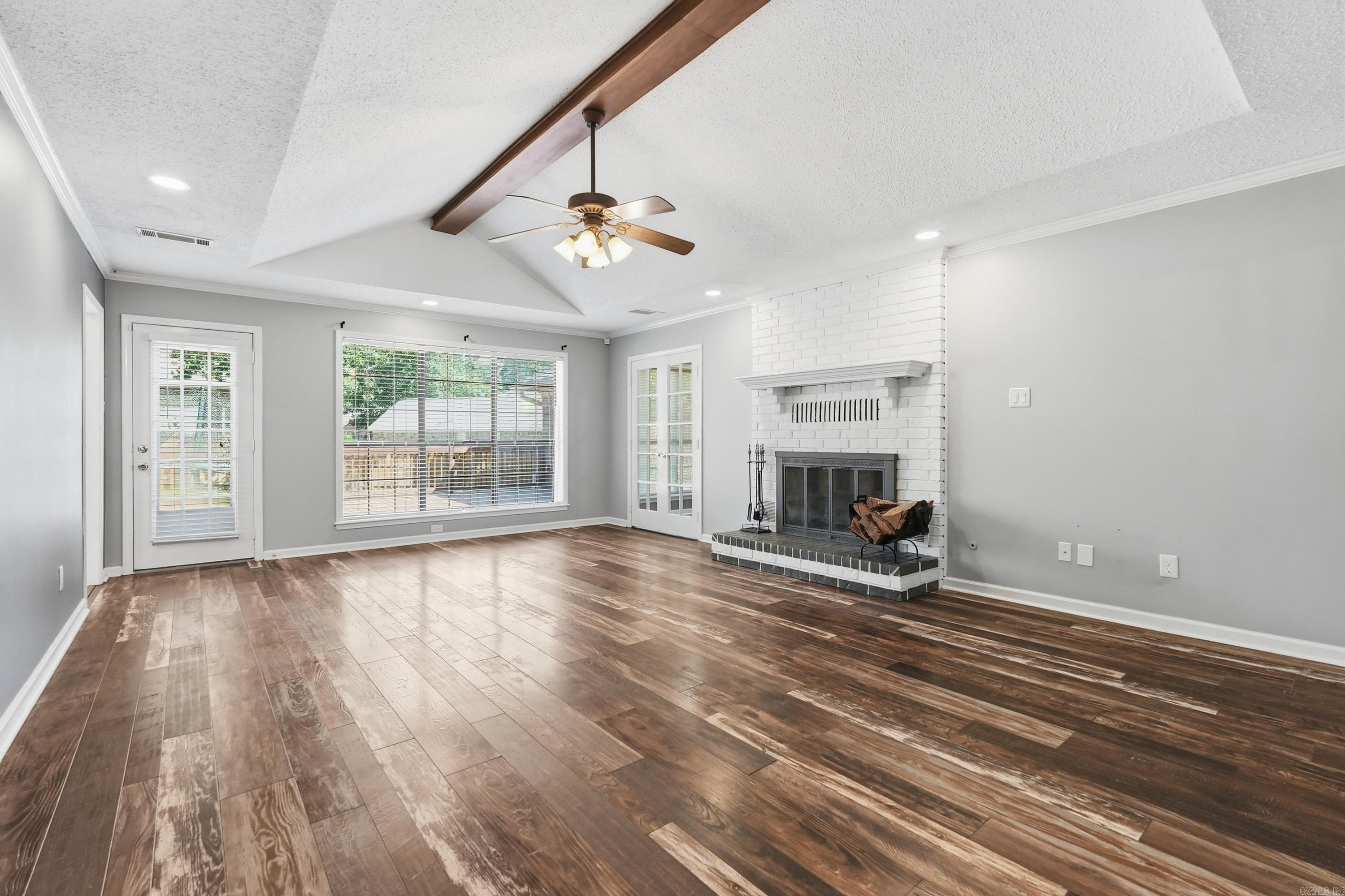 18 Blue Mountain Dr  Maumelle, AR