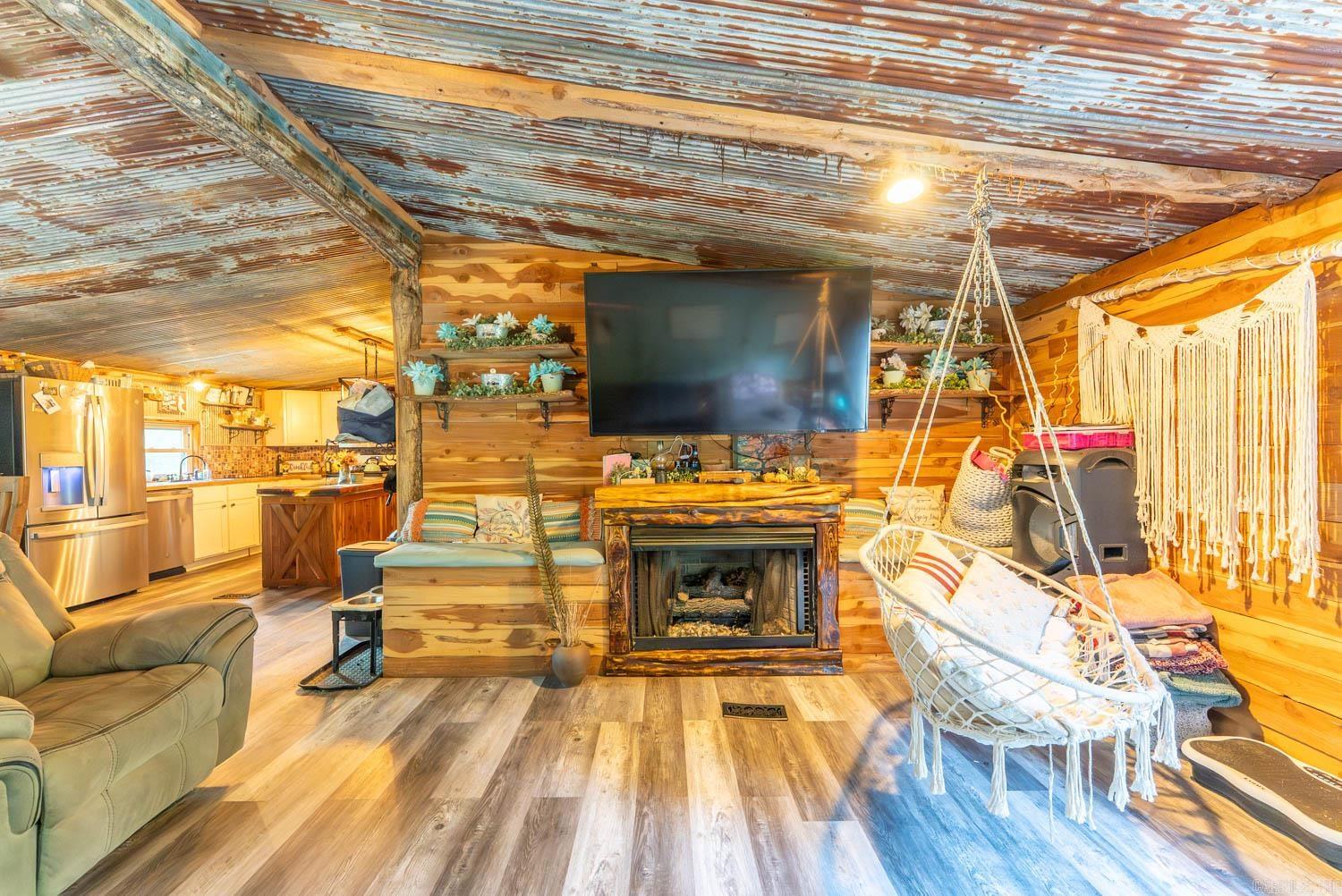 221 Woodridge  Mammoth Spring, AR