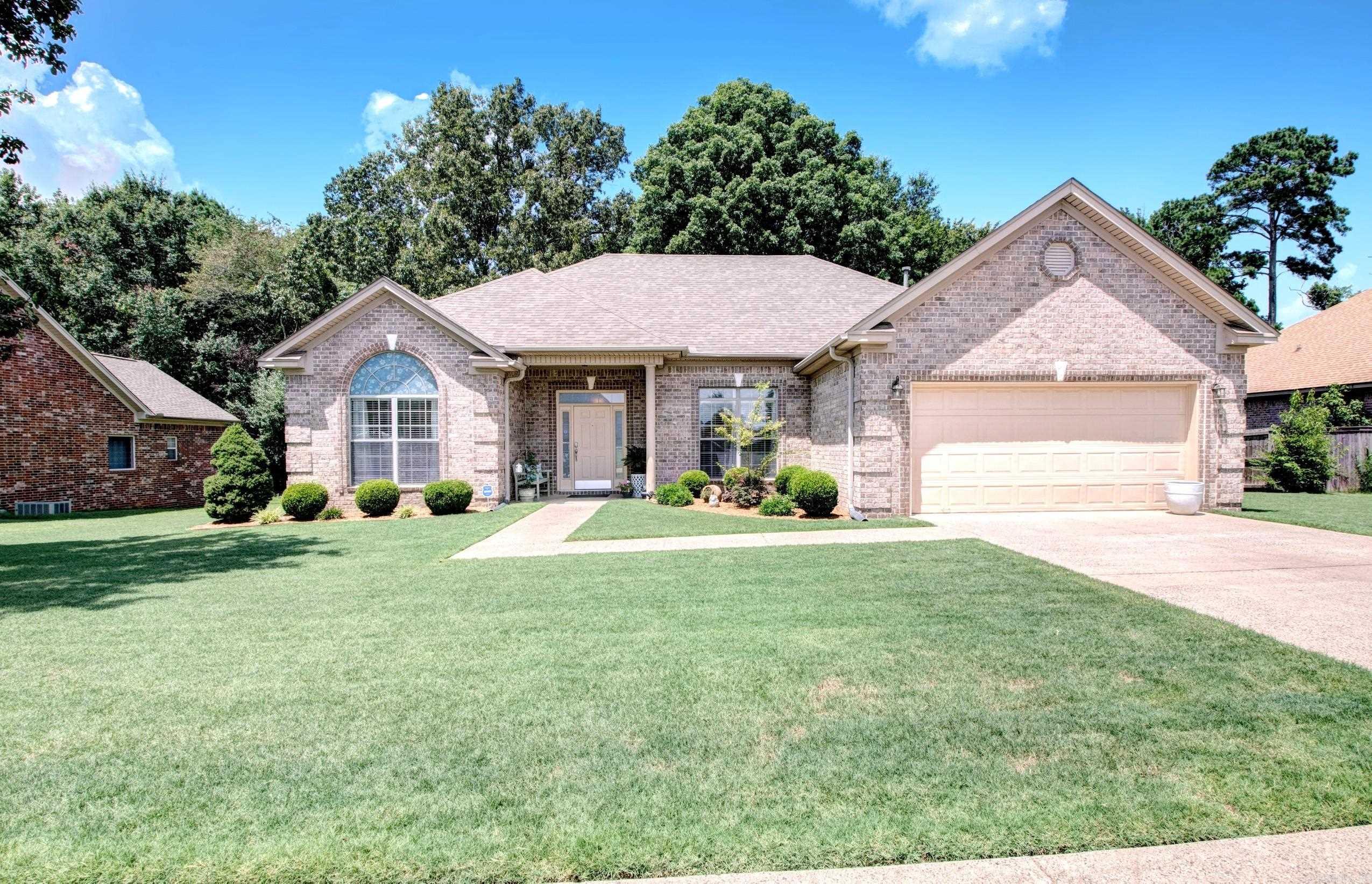 3816 Legacy Village Dr.  Benton, AR