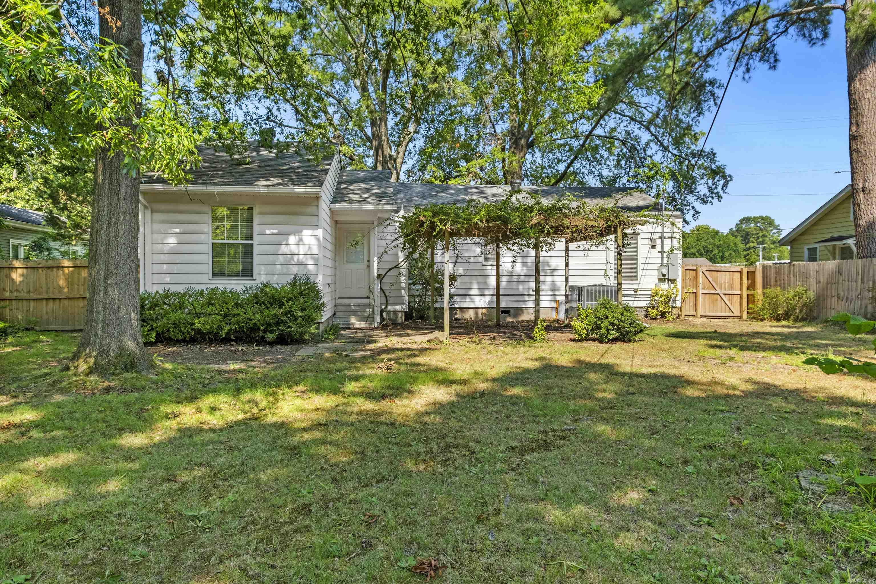1200 Donaghey  Conway, AR