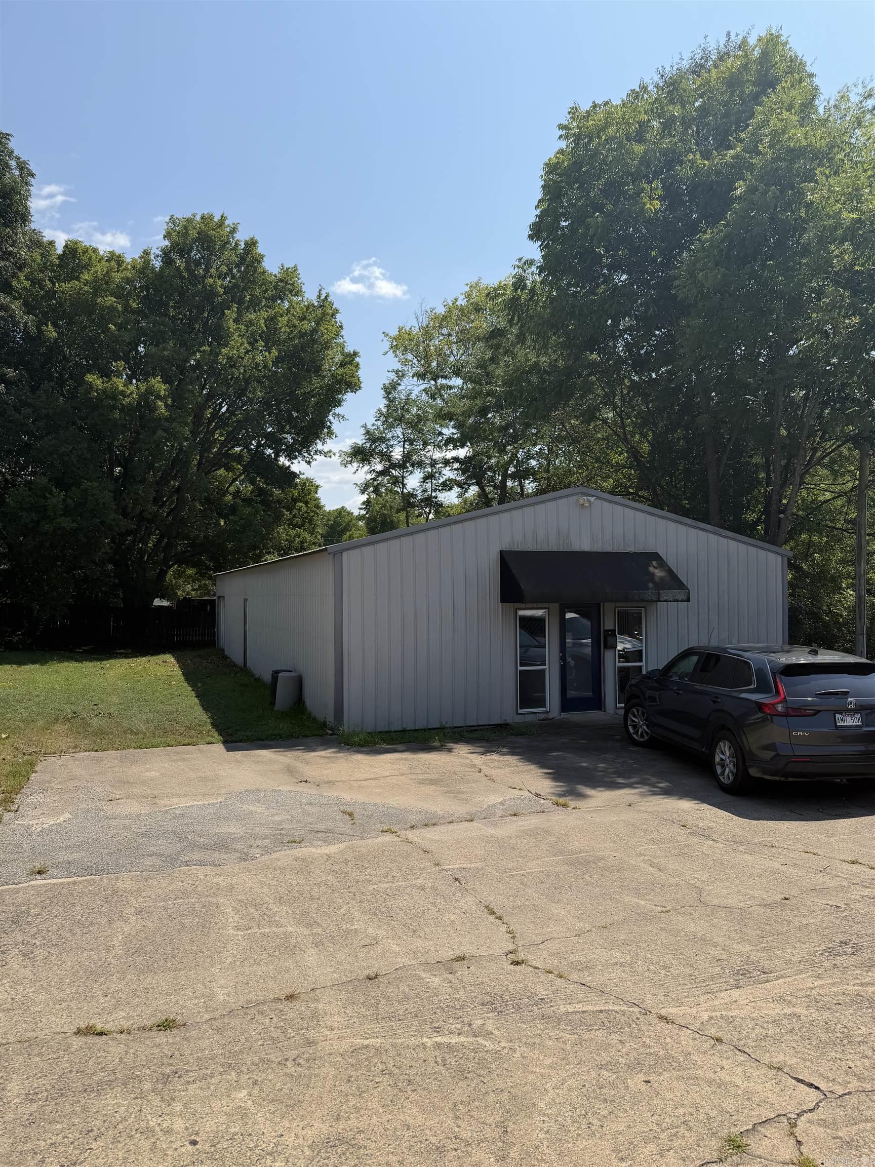 910 W SOUTH  Benton, AR