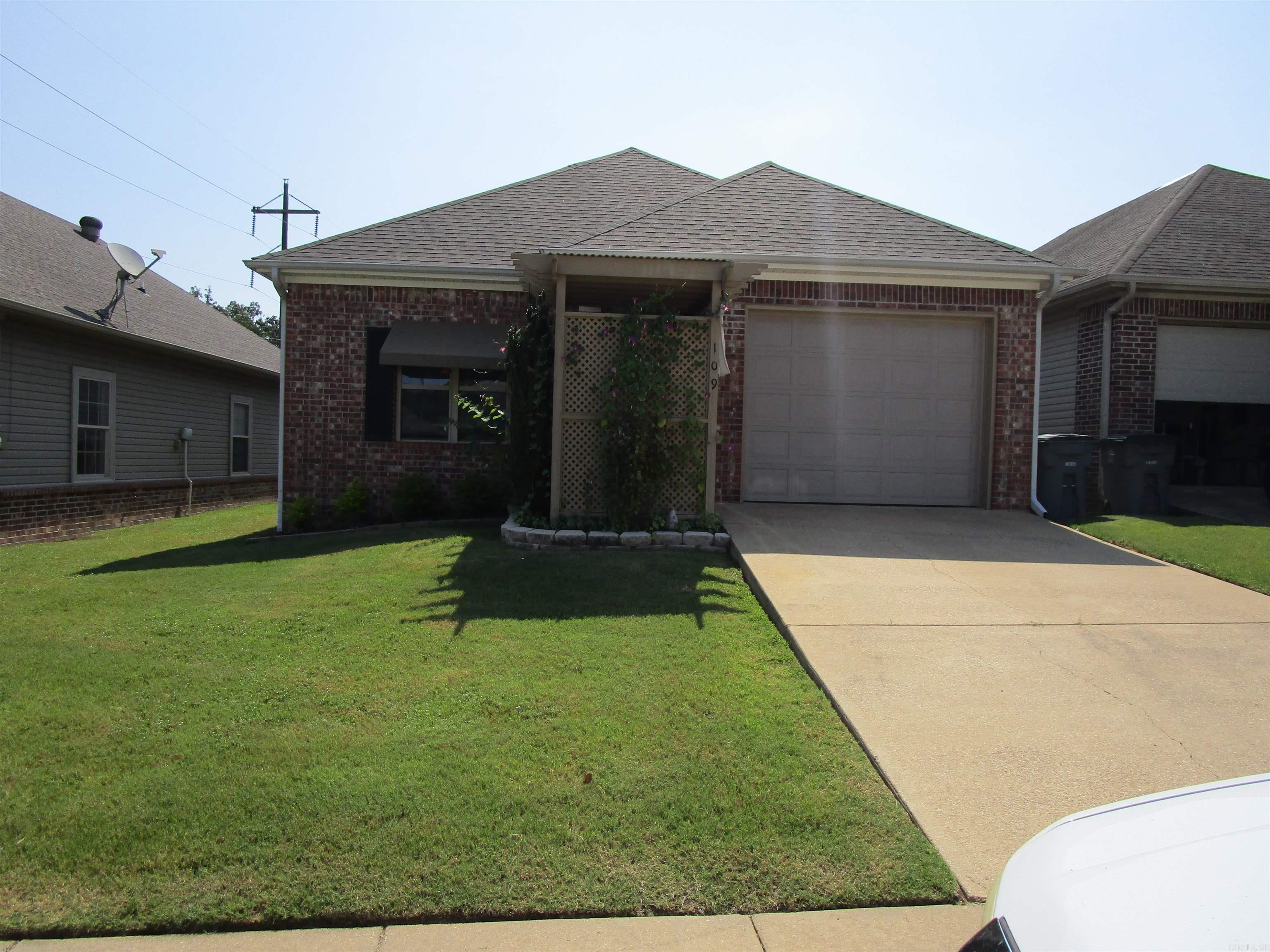 109 Lily  Hot Springs, AR