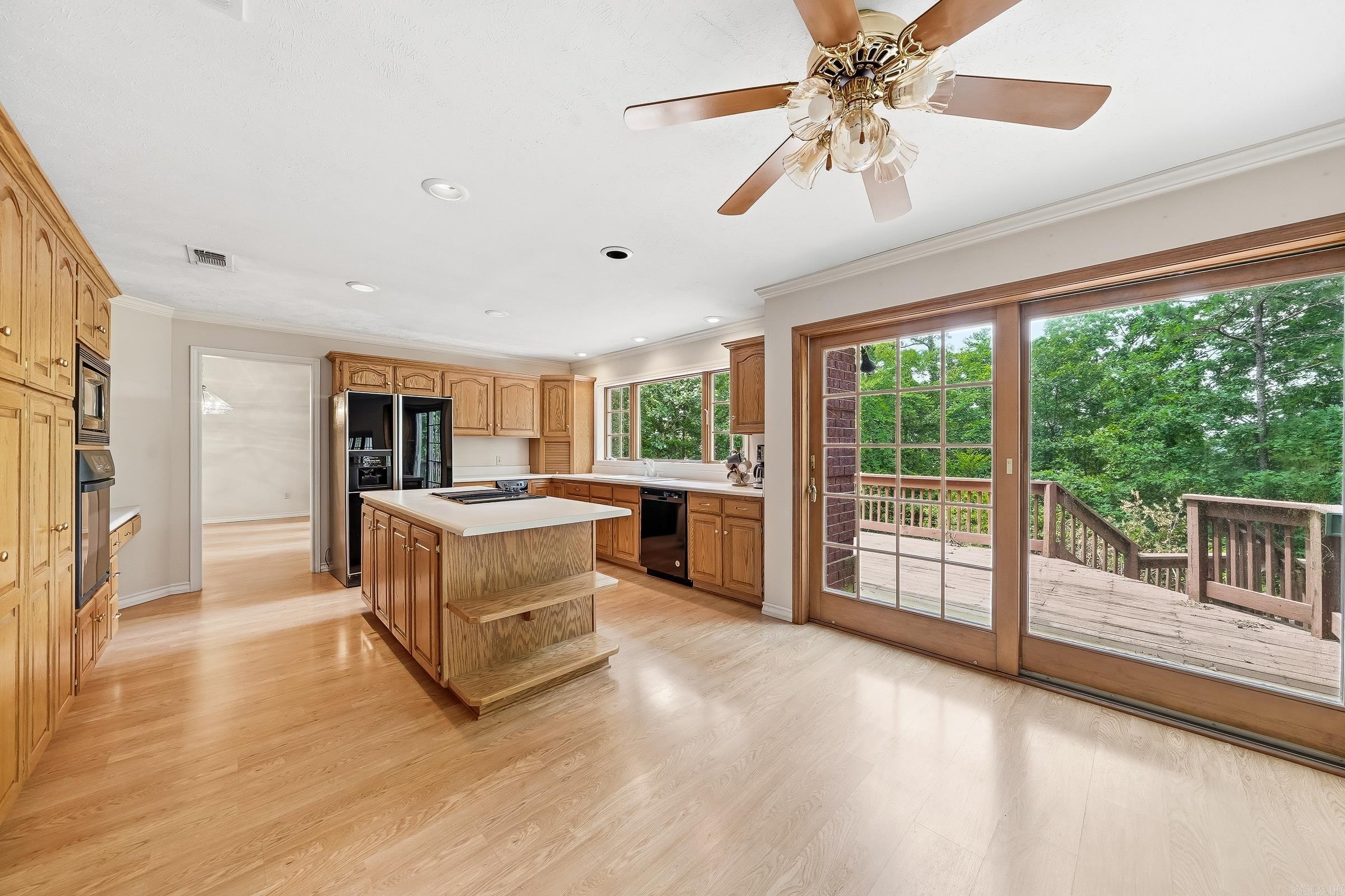 161 White Tail  De Queen, AR