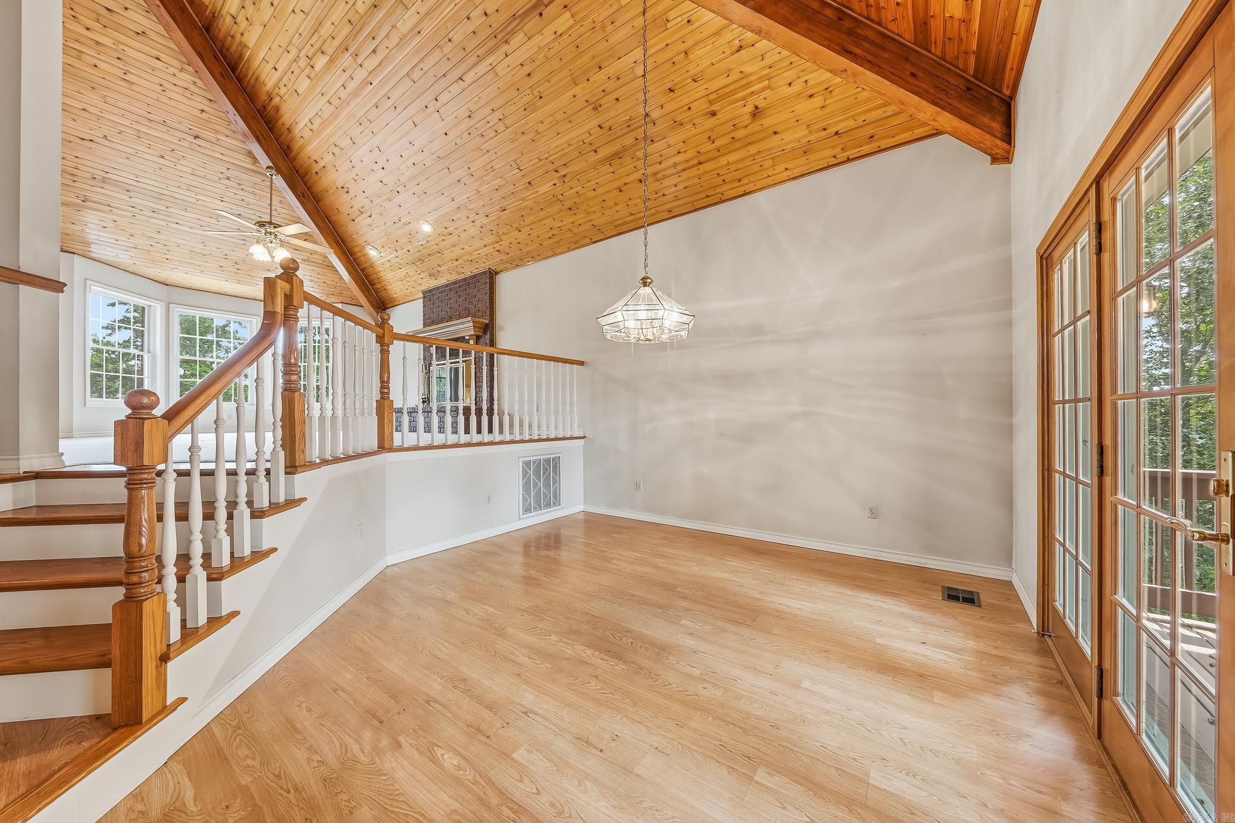 161 White Tail  De Queen, AR