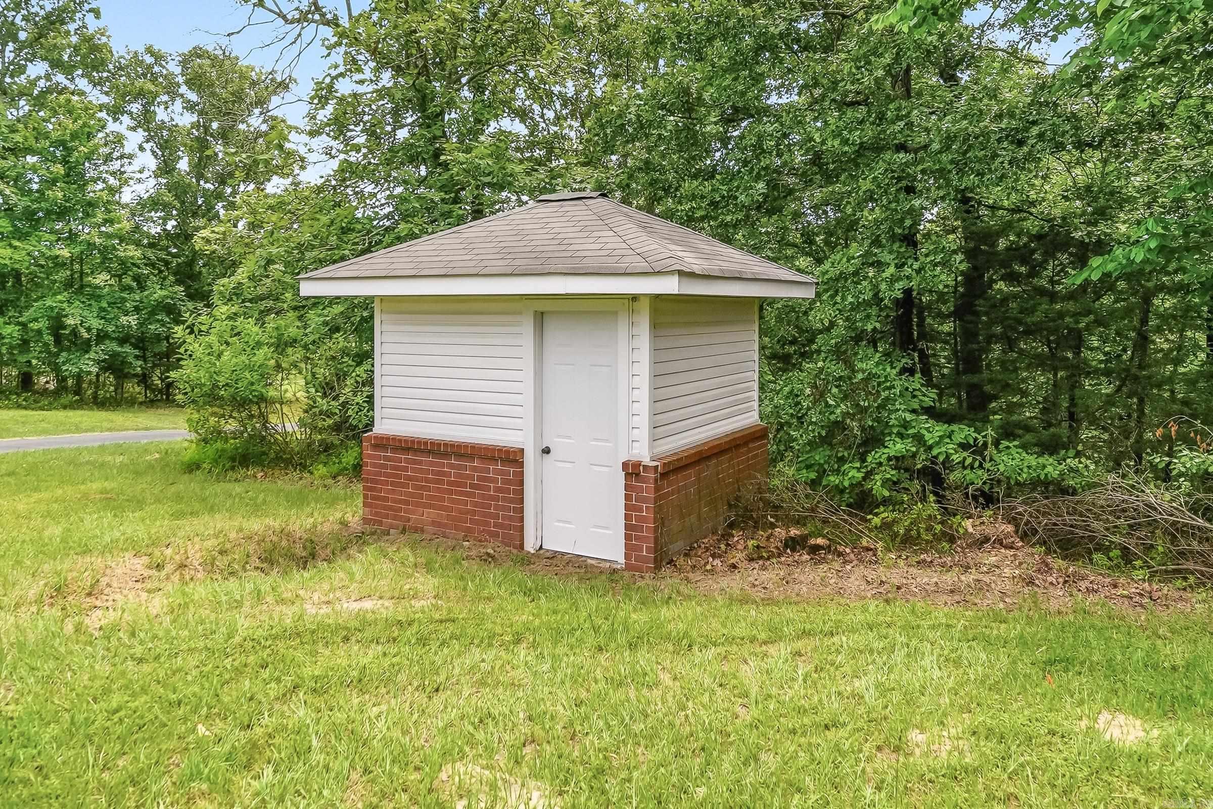 161 White Tail  De Queen, AR