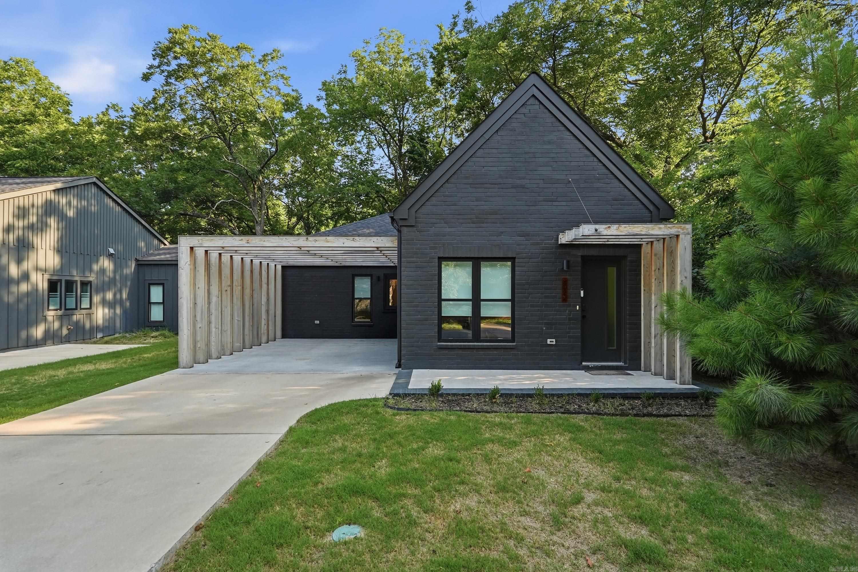 2022 Weems Street  Conway, AR