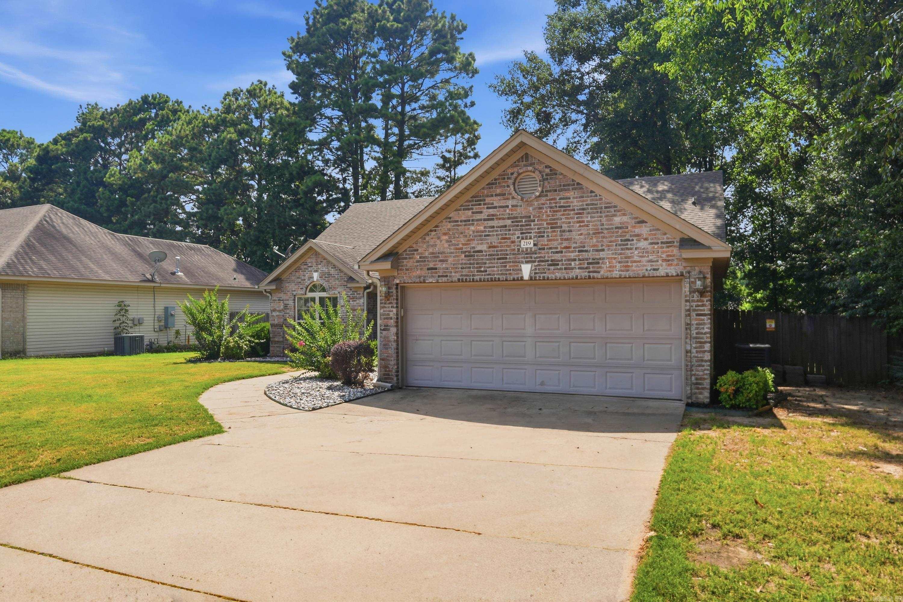 219 Madrid  Benton, AR