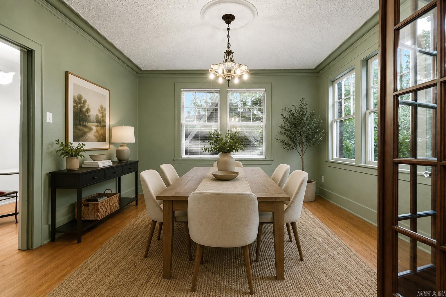 3905 Oakwood  Little Rock, AR