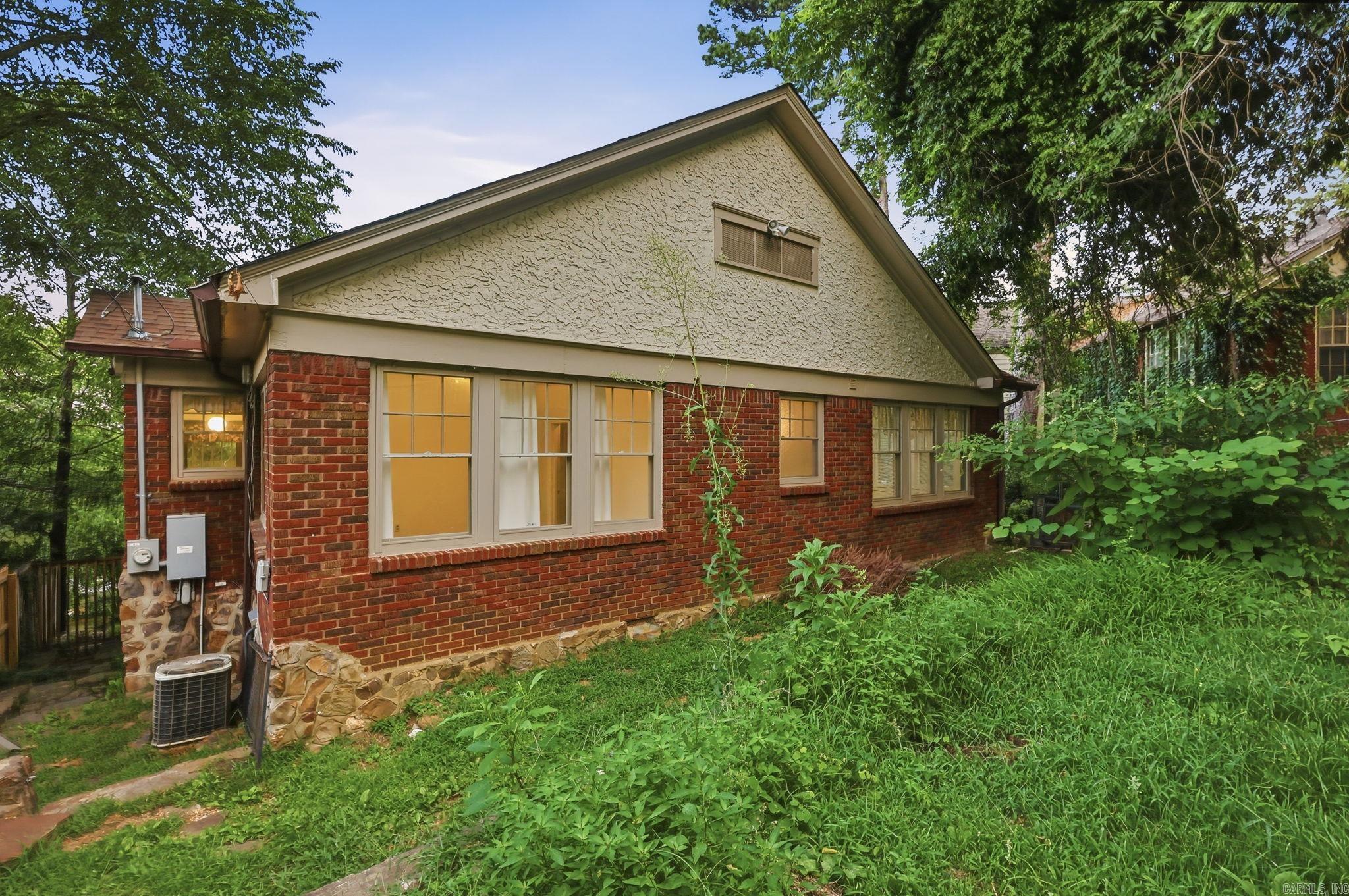 3905 Oakwood  Little Rock, AR