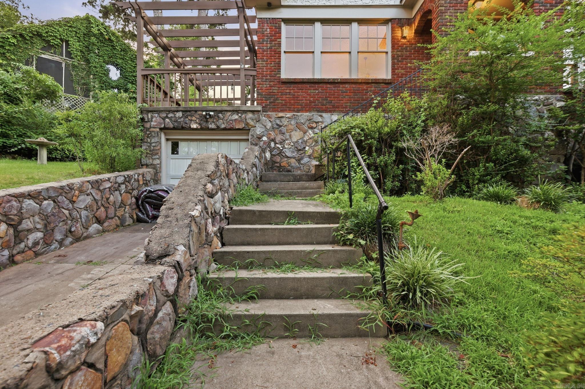 3905 Oakwood  Little Rock, AR