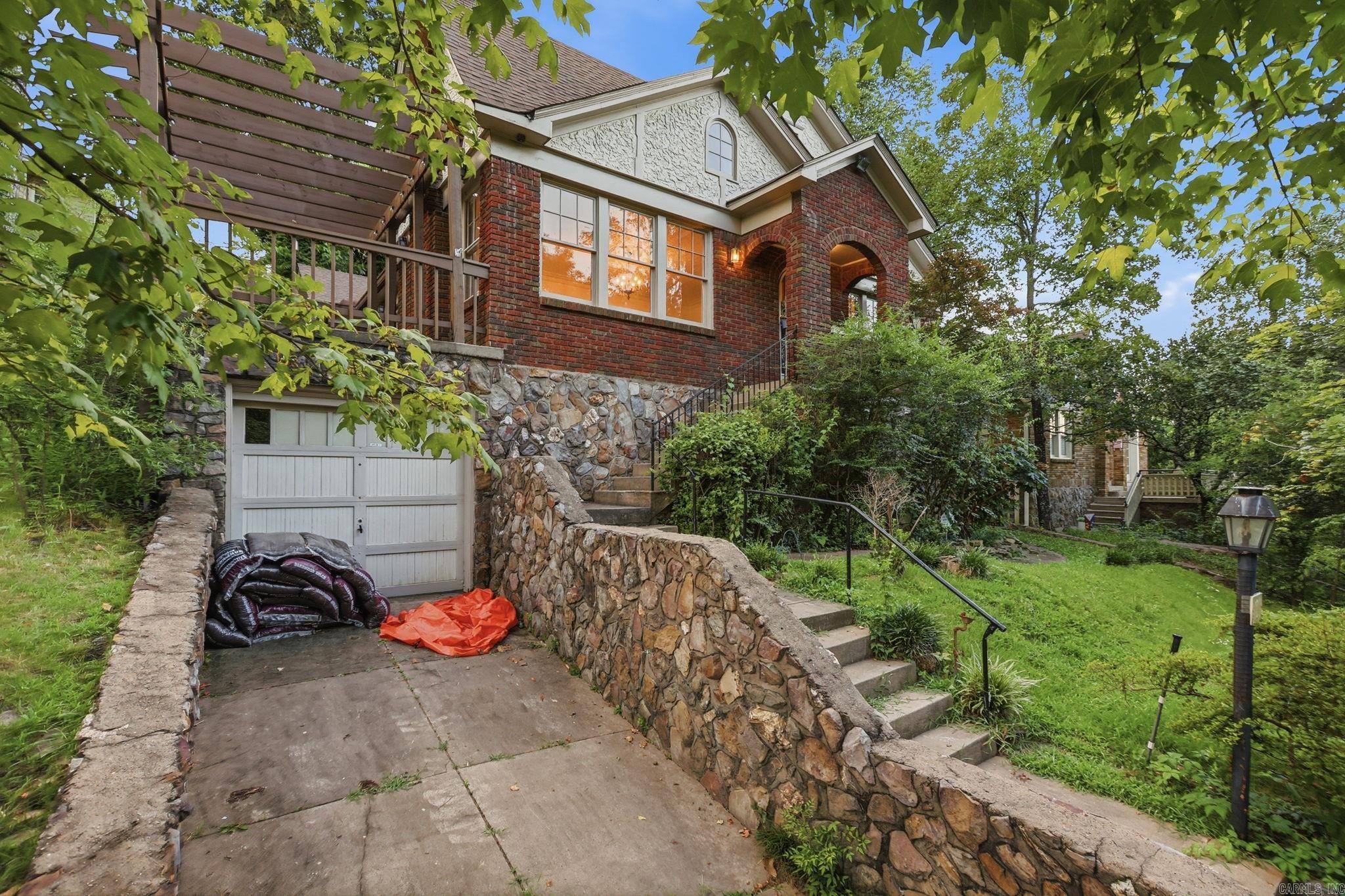 3905 Oakwood  Little Rock, AR