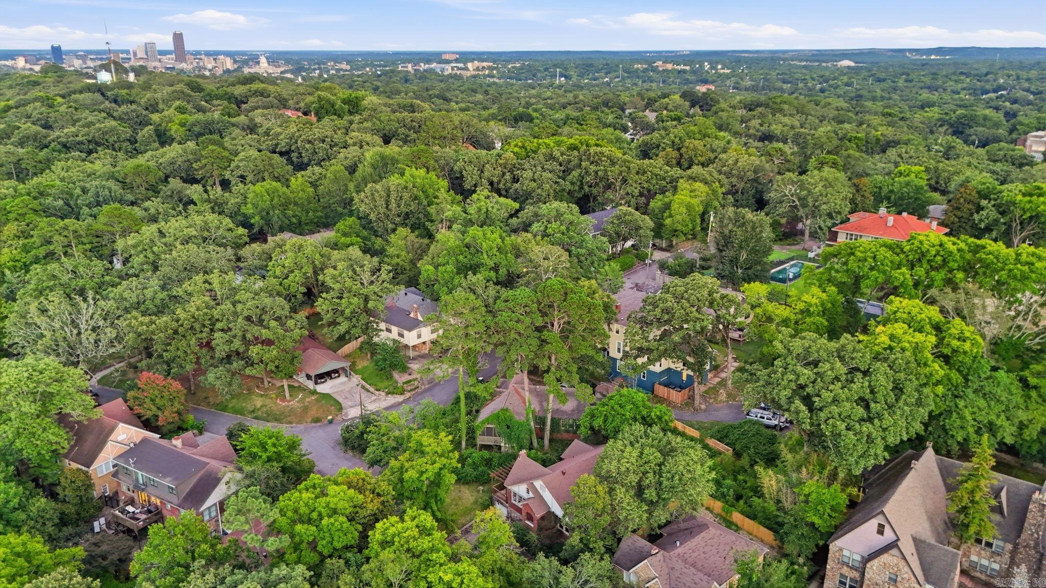 3905 Oakwood  Little Rock, AR