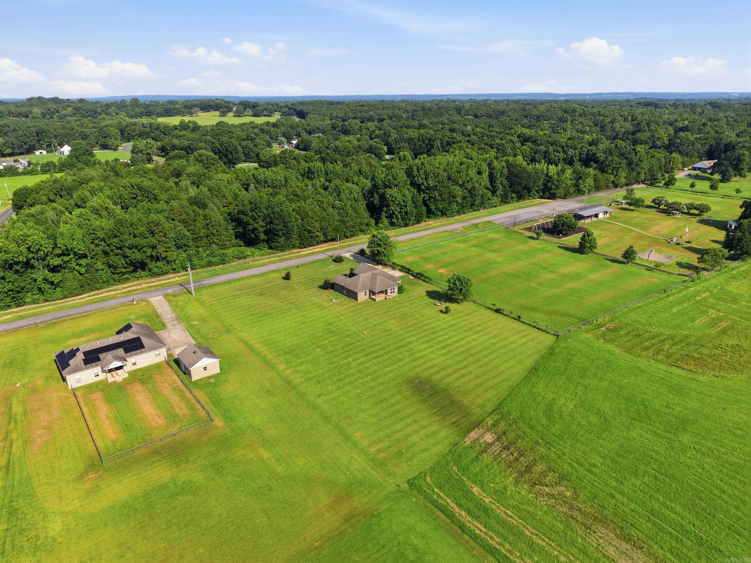 10 Parkway  Greenbrier, AR