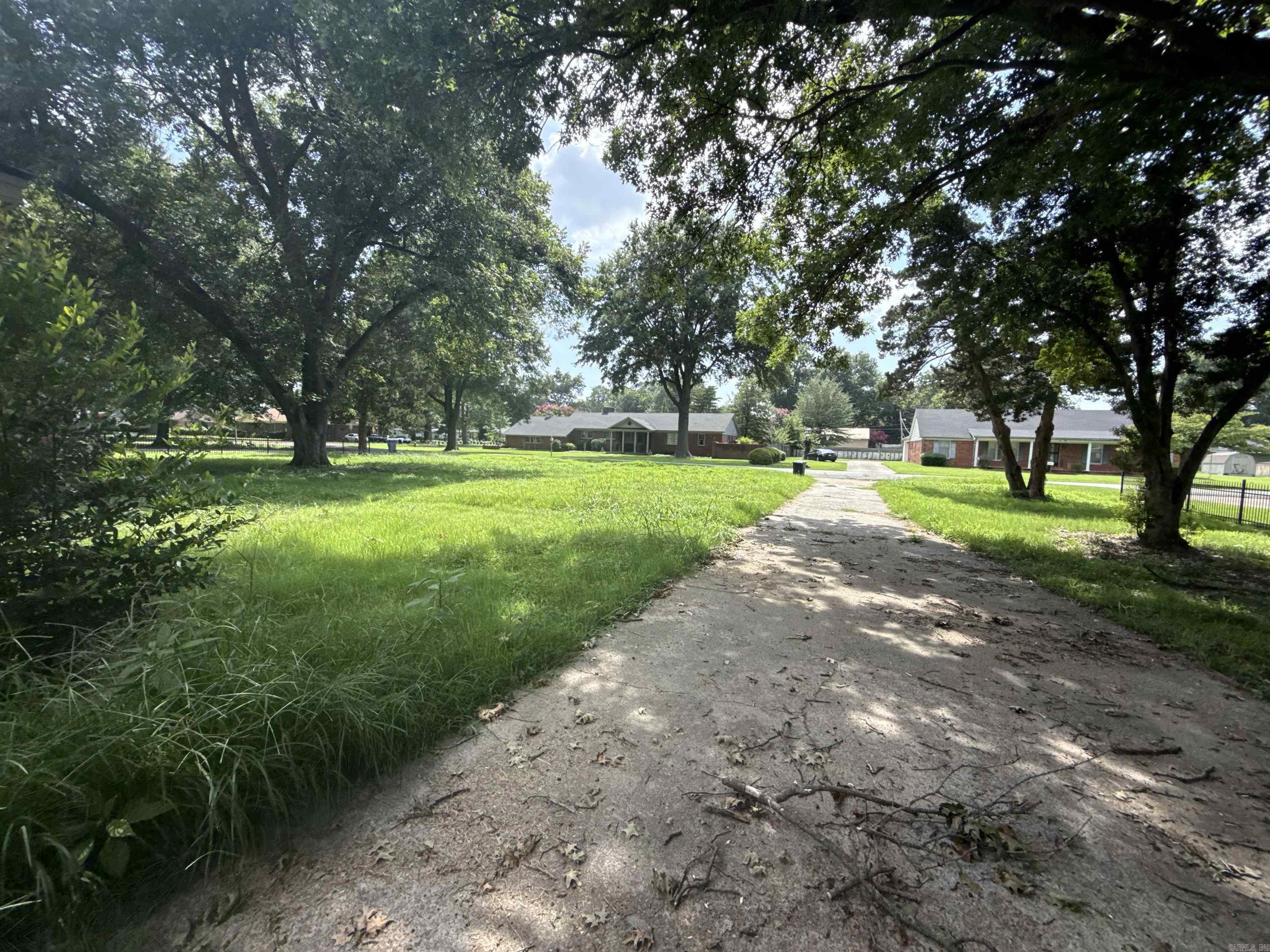 123 East  Osceola, AR