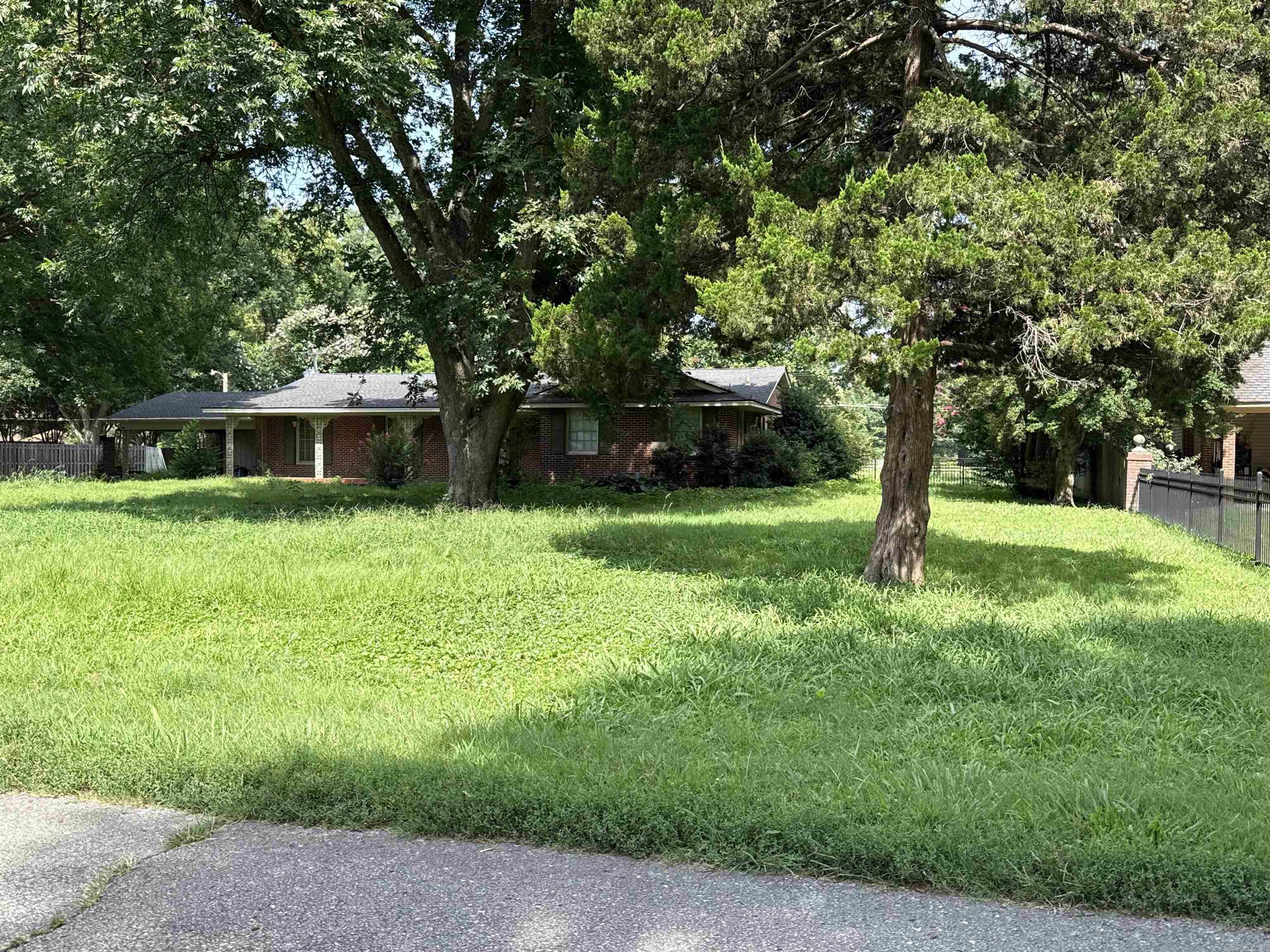 123 East  Osceola, AR