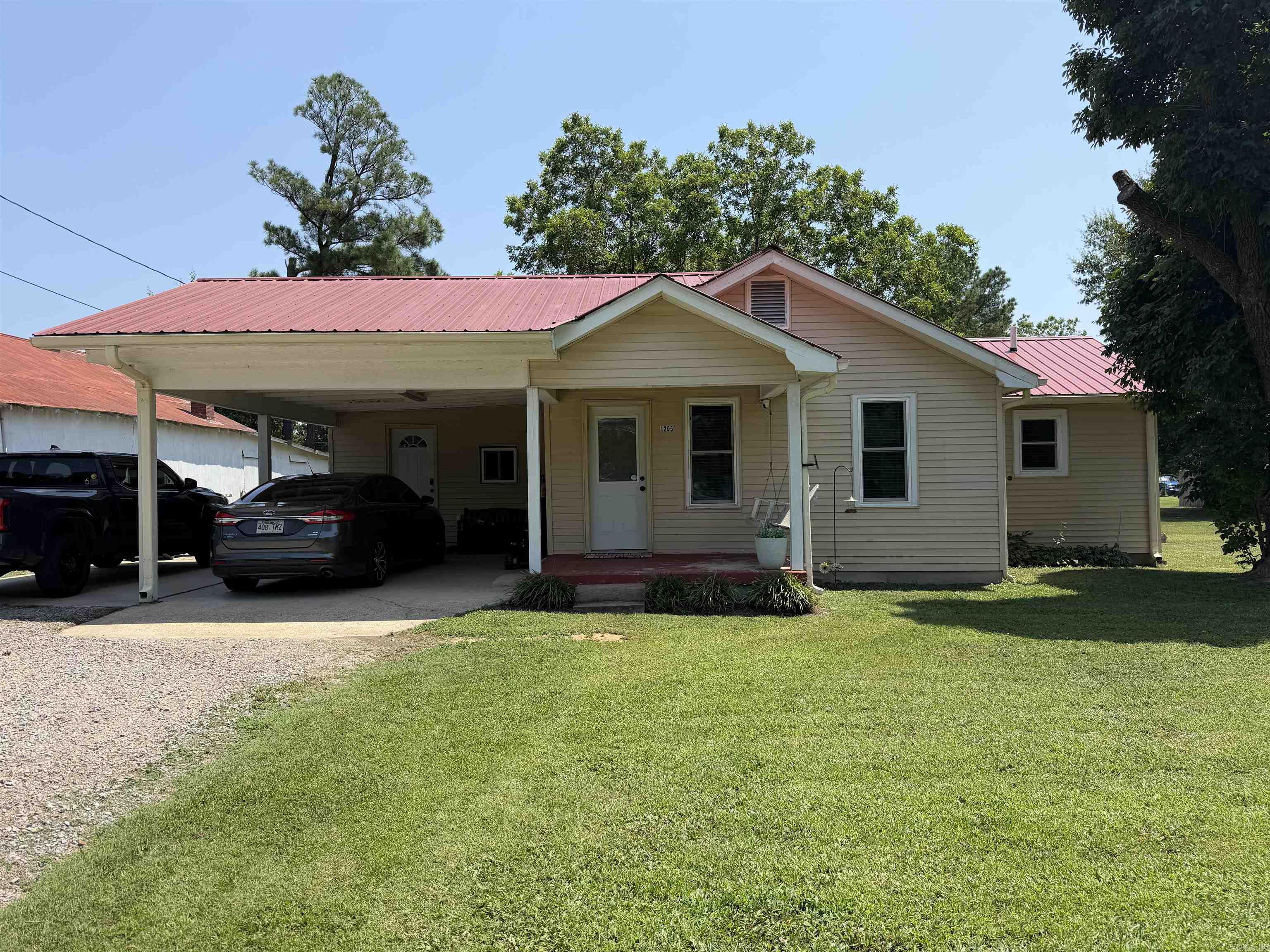 1205 S Dodd  Rector, AR